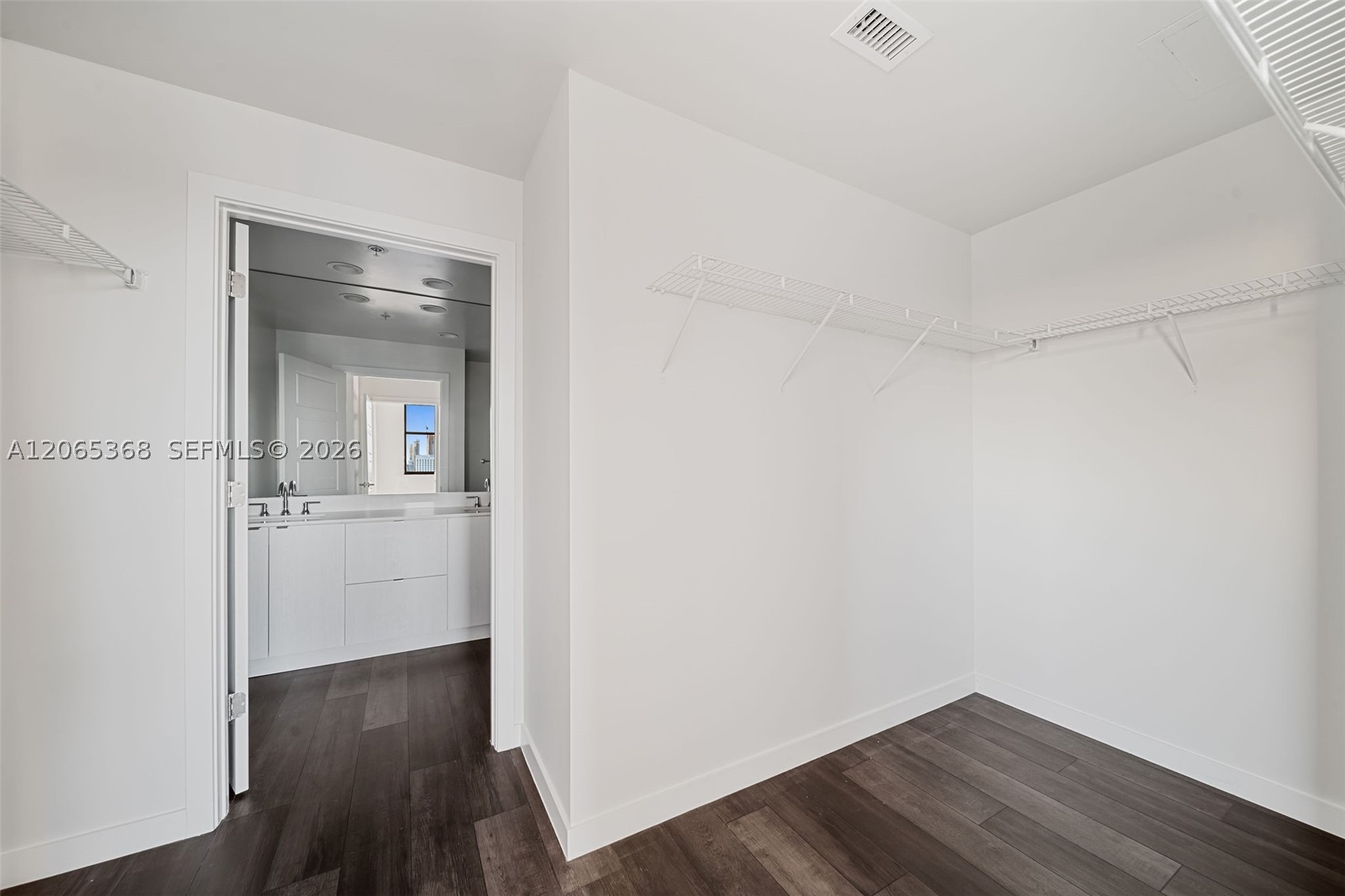 555 NE 8th St #1801 Fort Lauderdale, FL 33304