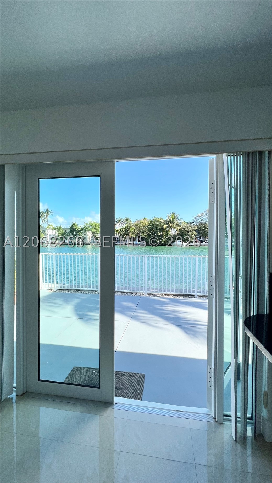8227 Crespi Blvd #4