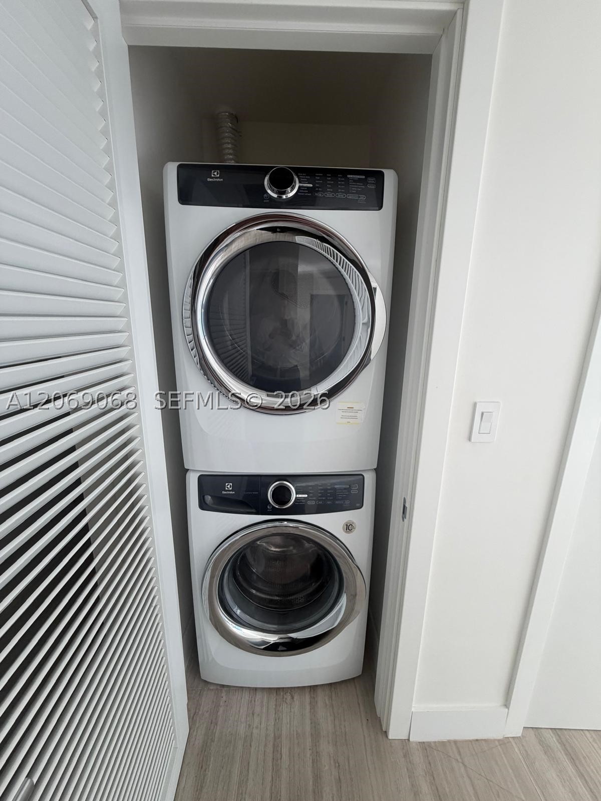 1451 Brickell Ave #2706 Miami, FL 33131