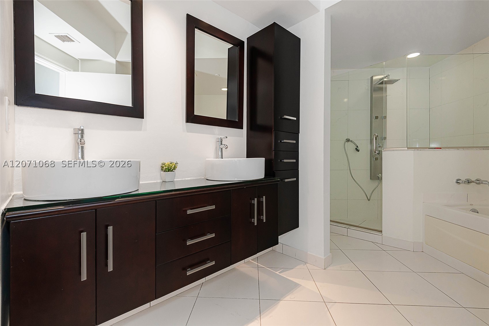 image 500 Brickell West11