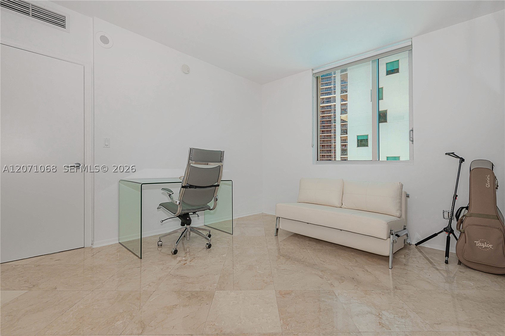 image 500 Brickell West13