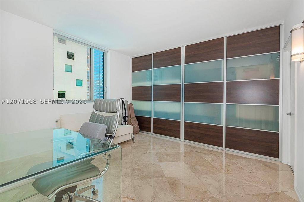 image 500 Brickell West14