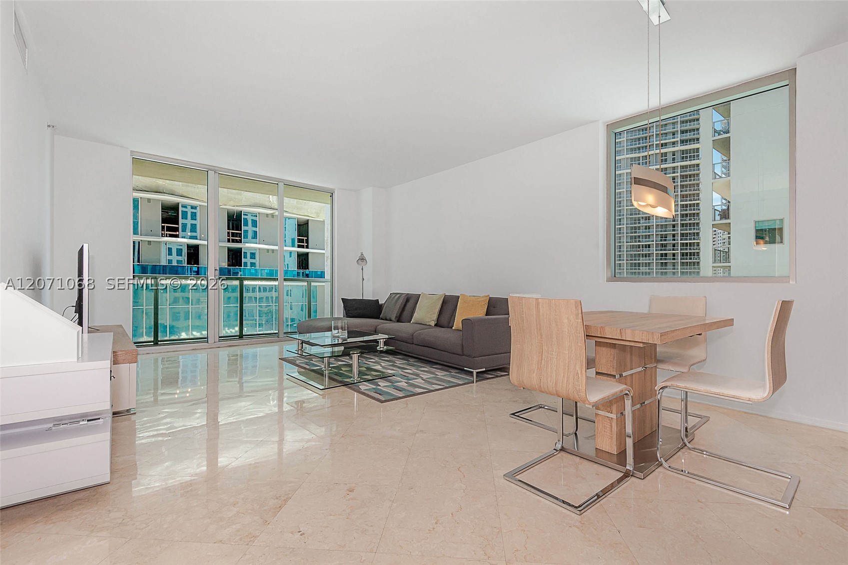 image 500 Brickell West2