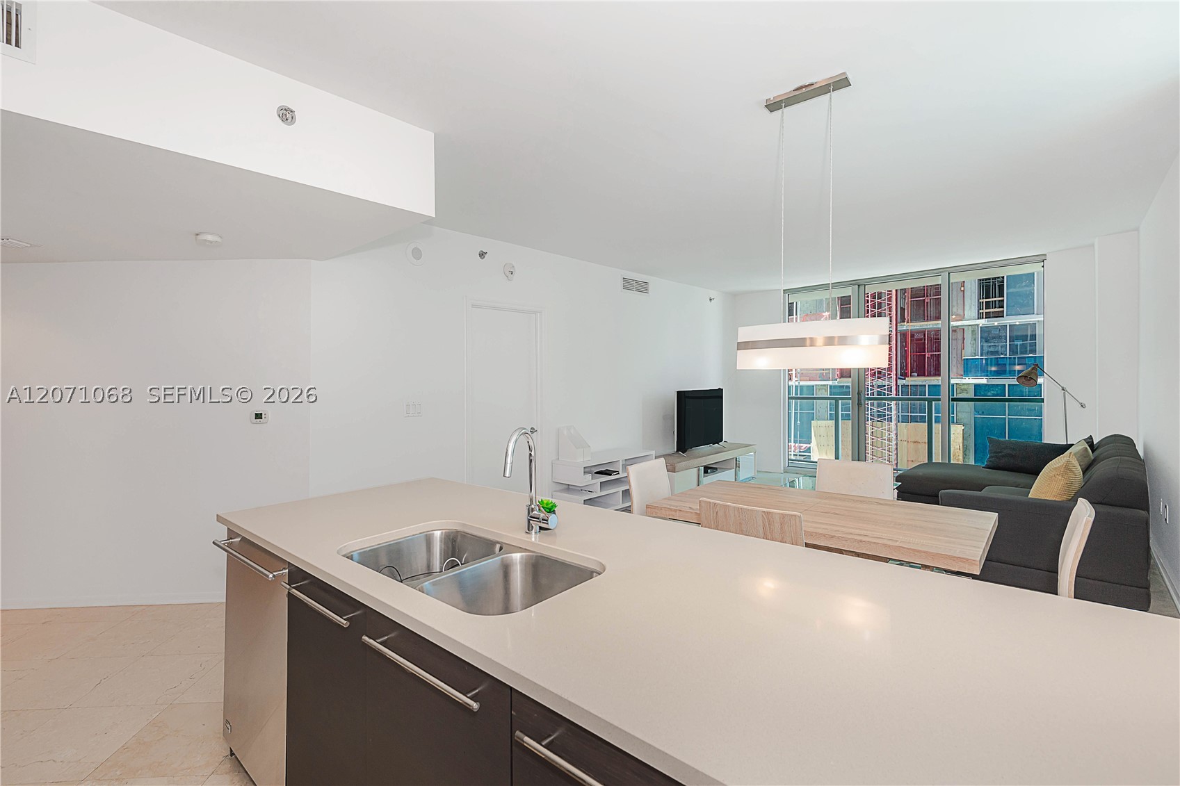 image 500 Brickell West3