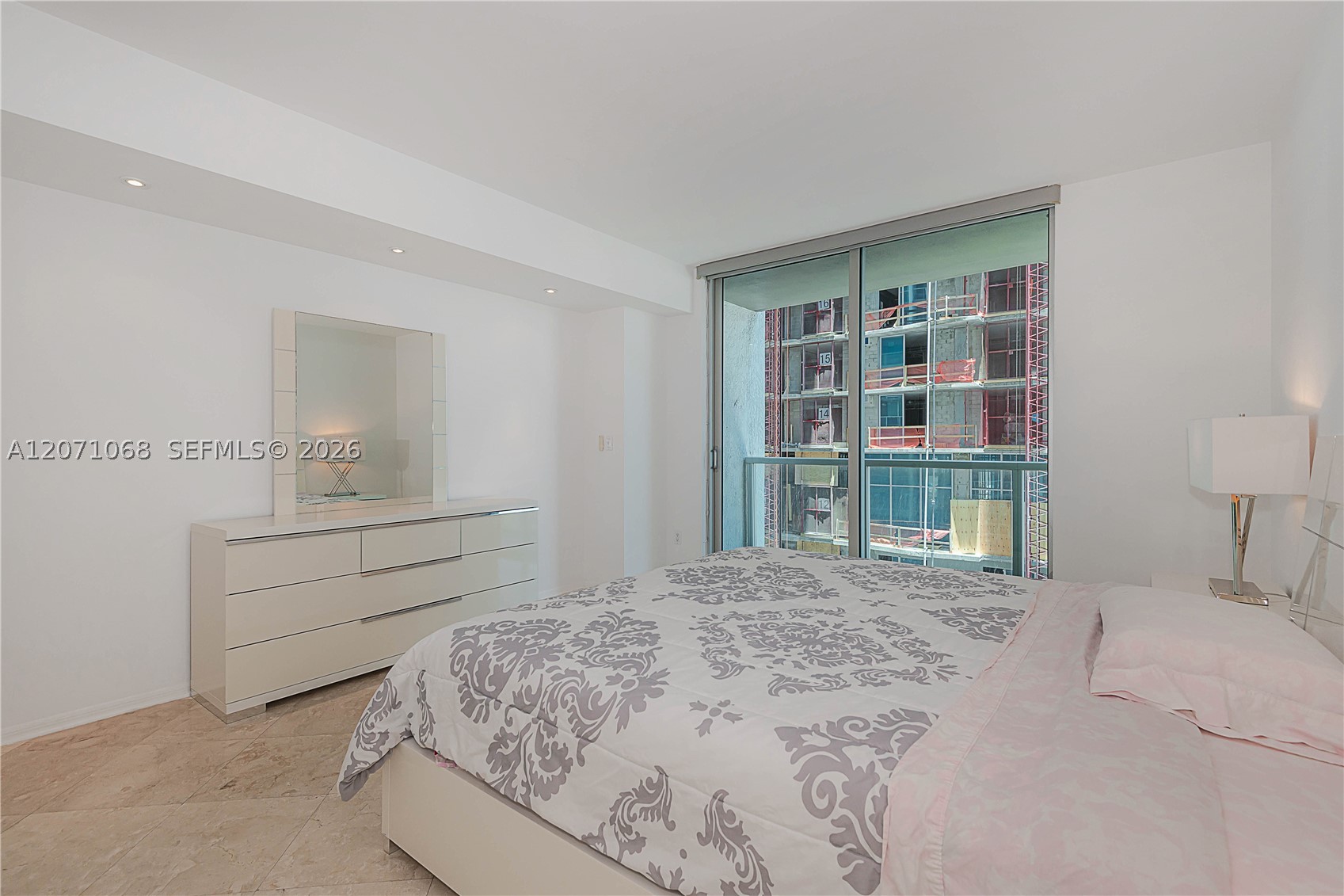 image 500 Brickell West8