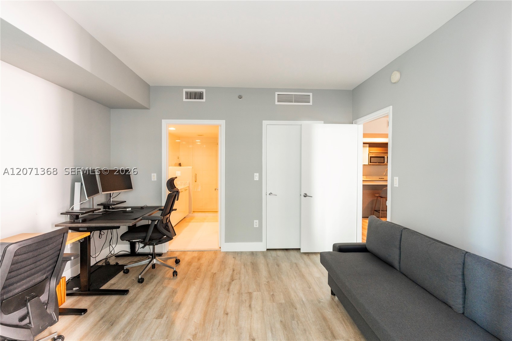 image 500 Brickell West11