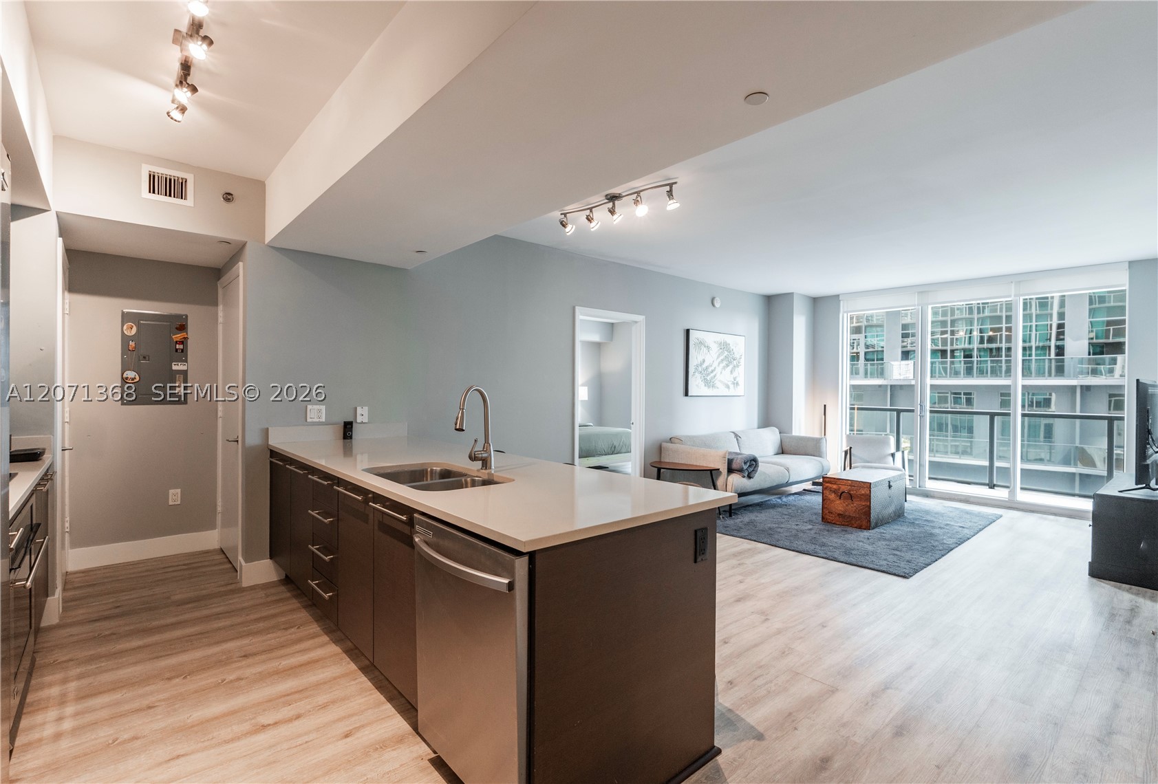 image 500 Brickell West4