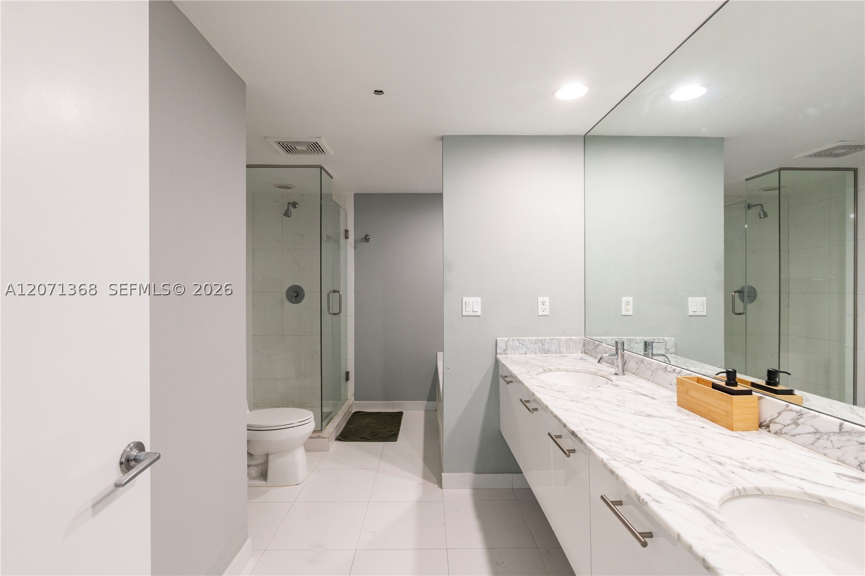 image 500 Brickell West8