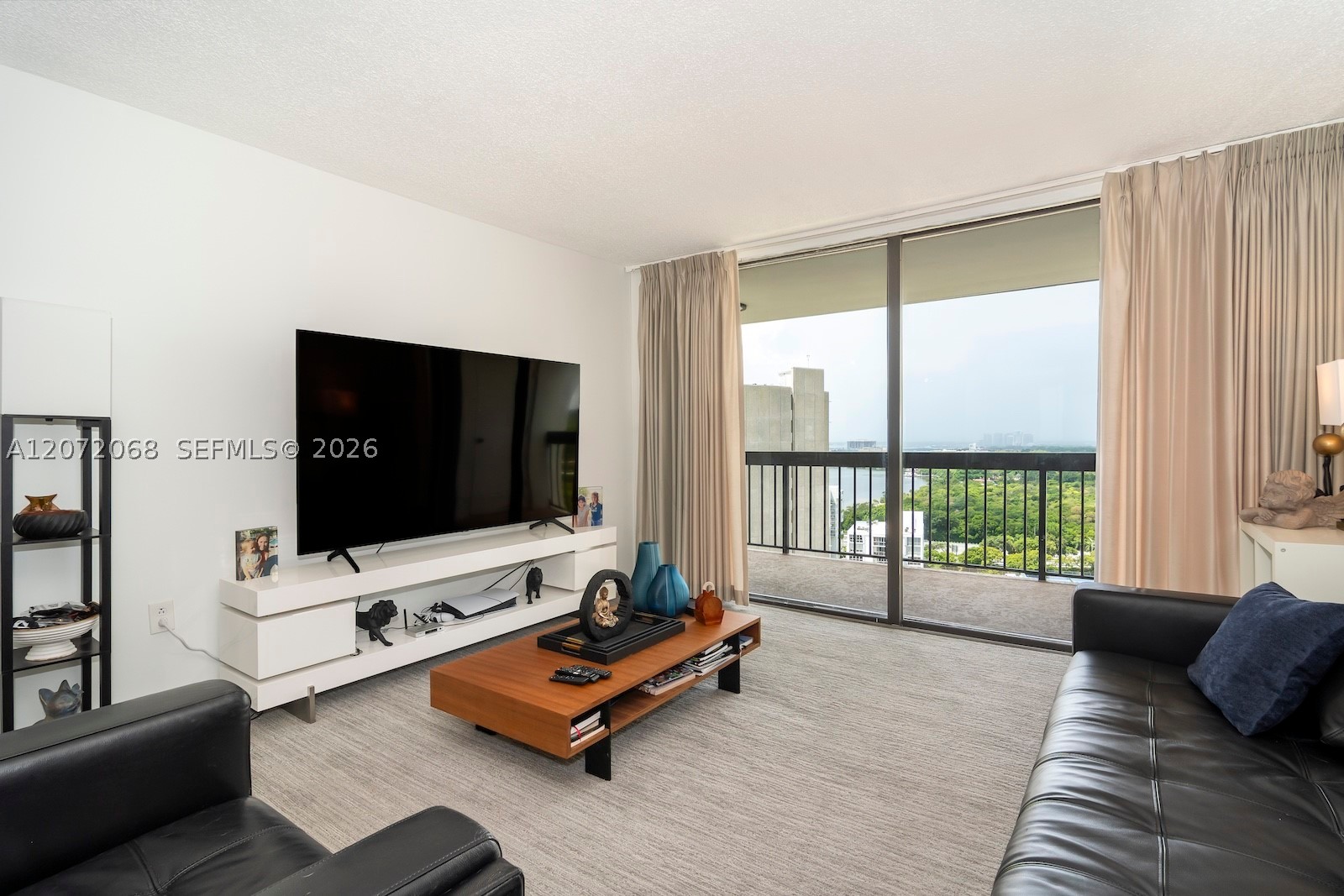 image Brickell Bay Club10