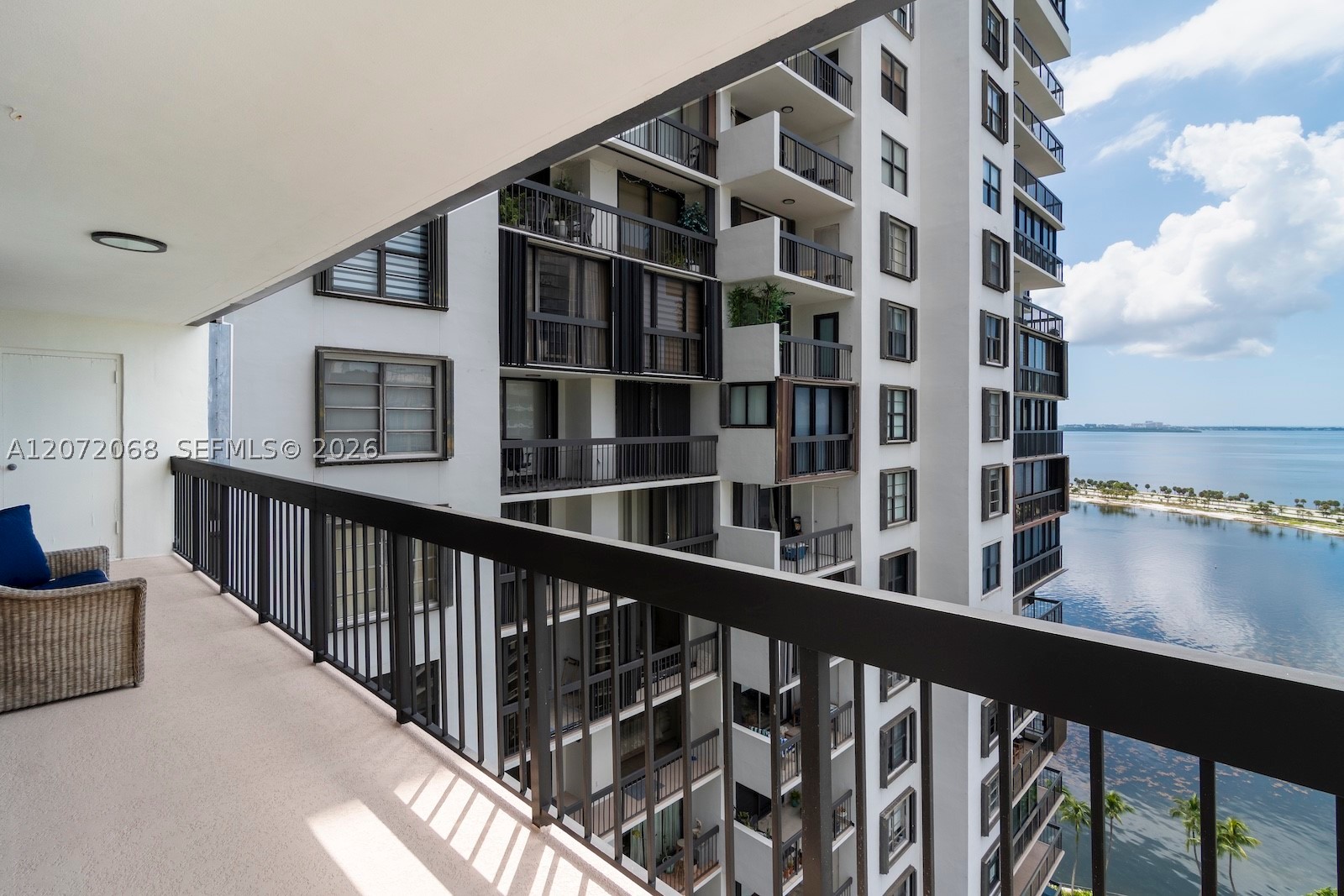image Brickell Bay Club1