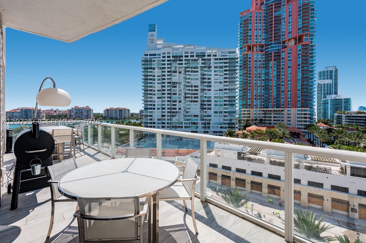 50 S Pointe Dr #905 Miami Beach, FL 33139