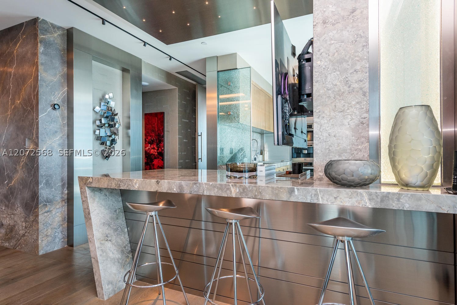 50 S Pointe Dr #905 Miami Beach, FL 33139