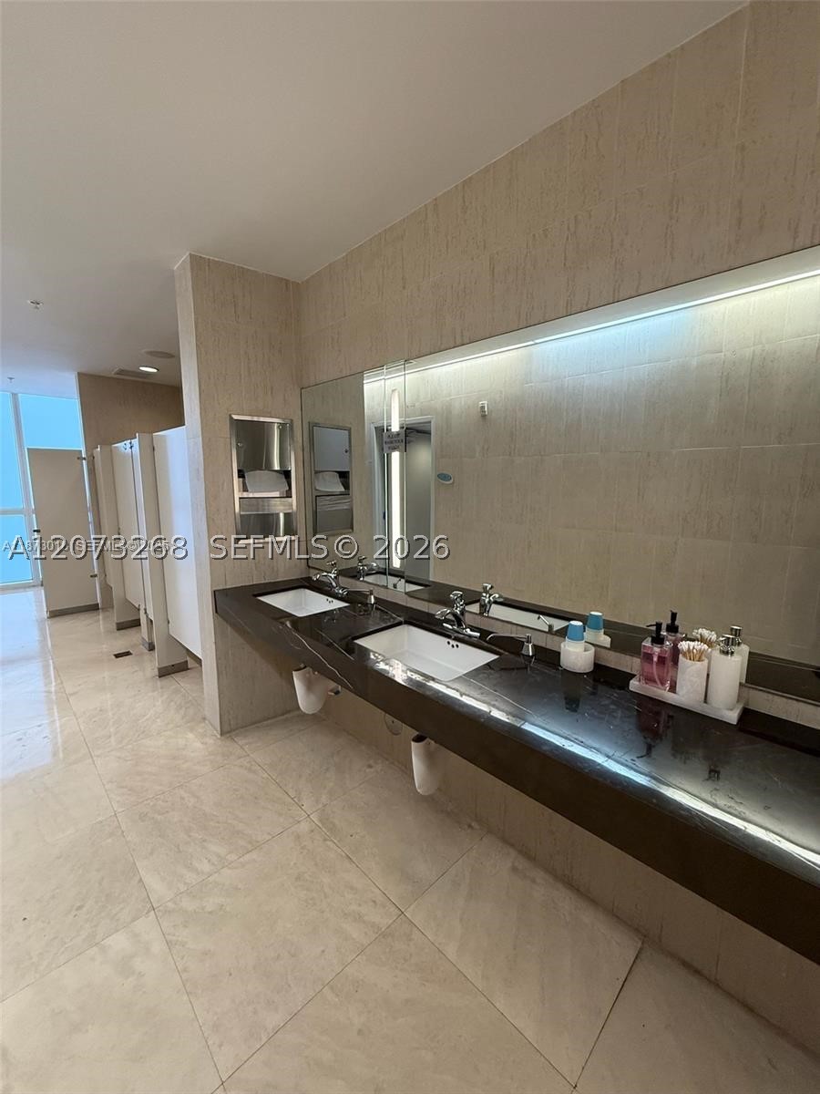 18201 Collins Ave #5009 Sunny Isles Beach, FL 33160