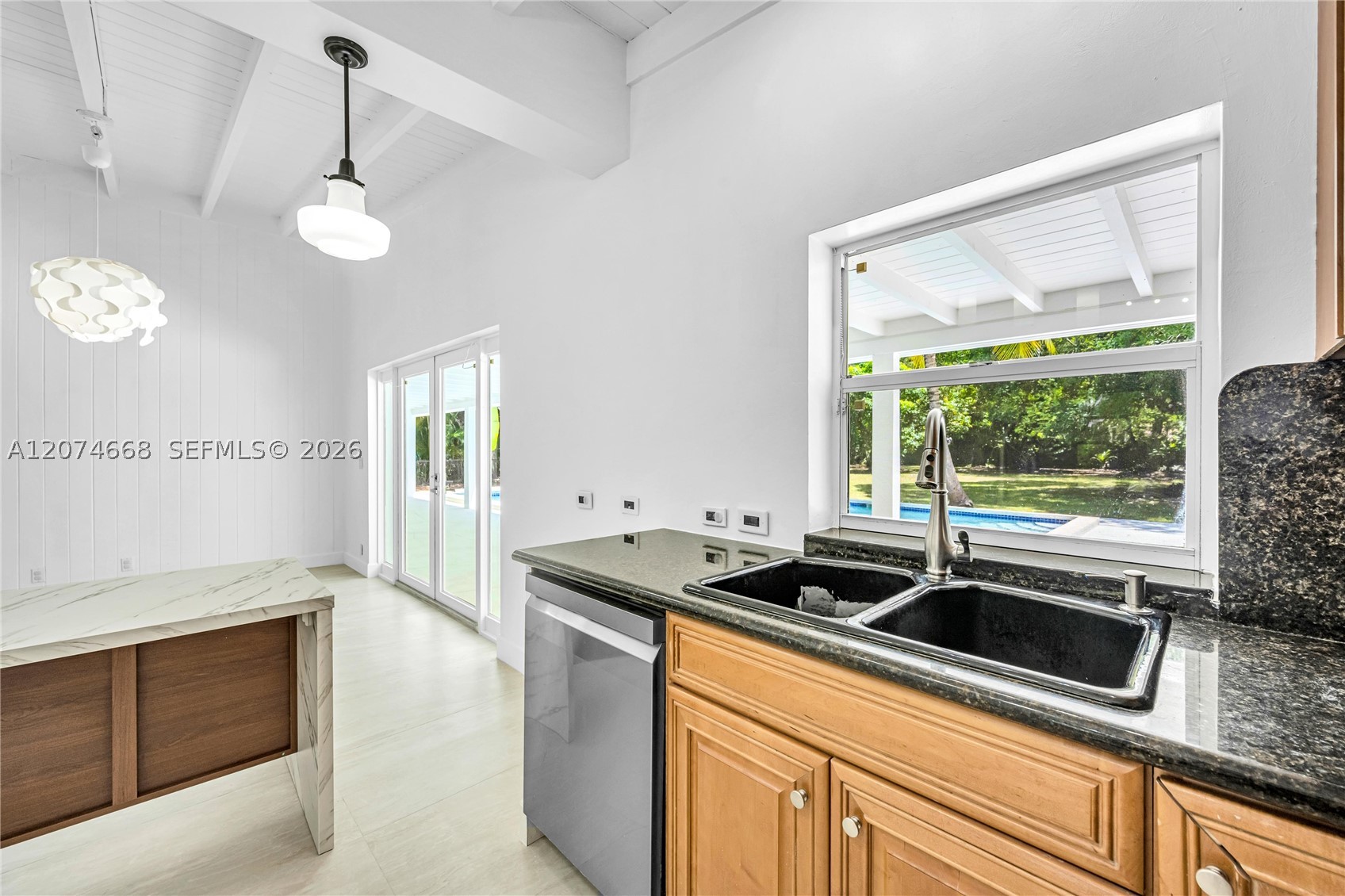 7480 SW 122nd St Pinecrest, FL 33156