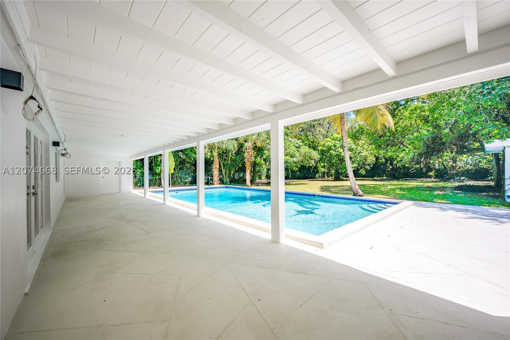 7480 SW 122nd St Pinecrest, FL 33156