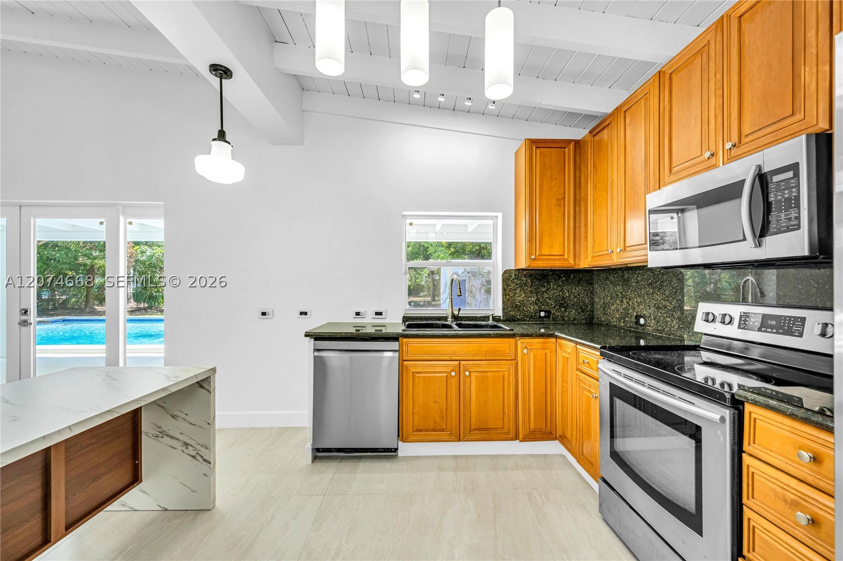 7480 SW 122nd St Pinecrest, FL 33156