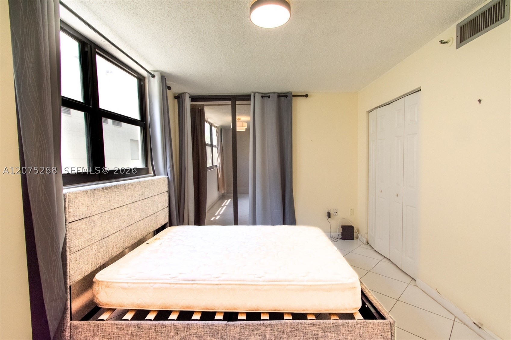 1623 Collins Ave #312 Miami Beach, FL 33139