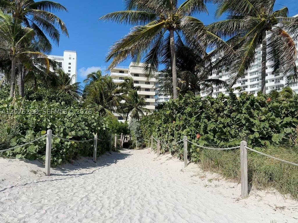1623 Collins Ave #312 Miami Beach, FL 33139
