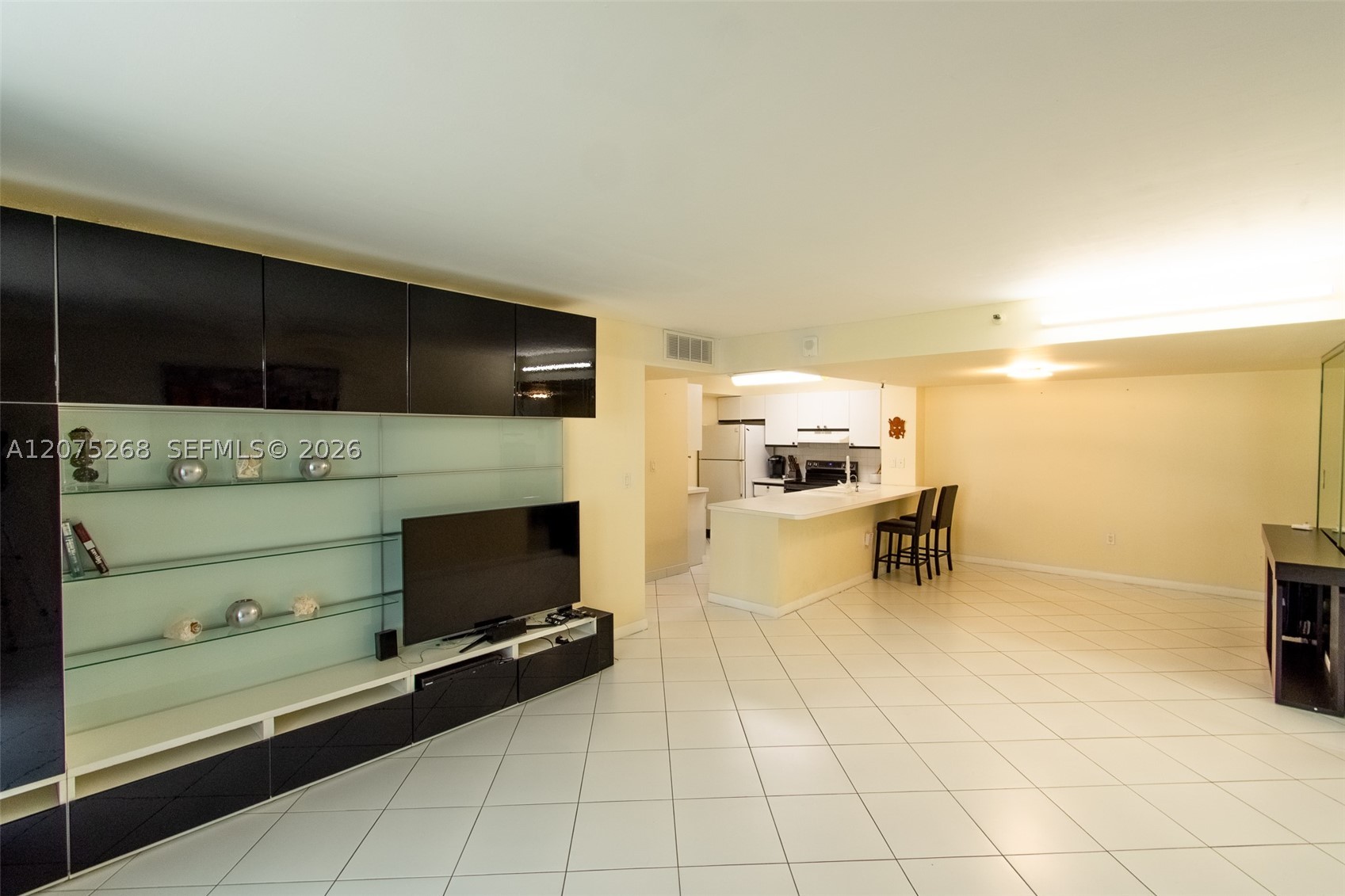 1623 Collins Ave #312 Miami Beach, FL 33139