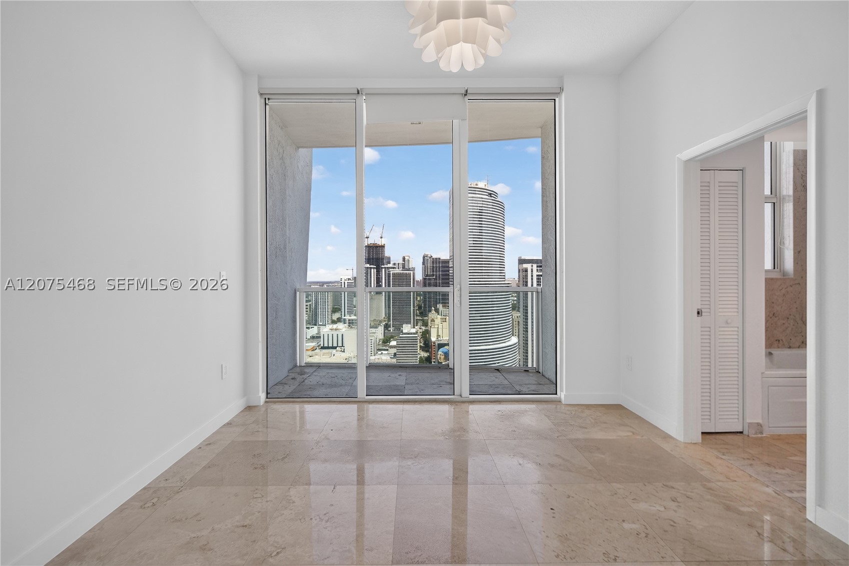 image Brickell on the River North16