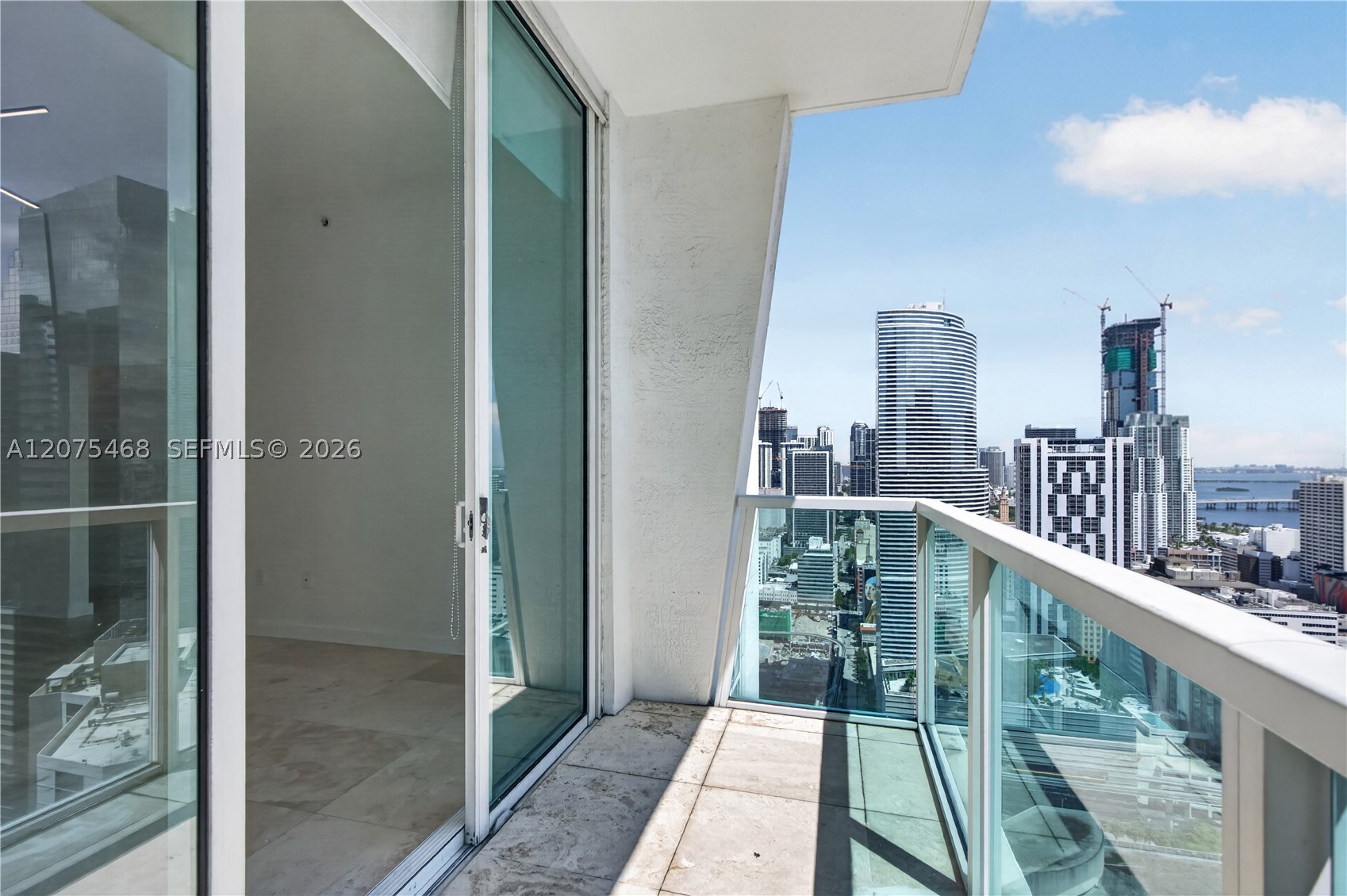 image Brickell on the River North27