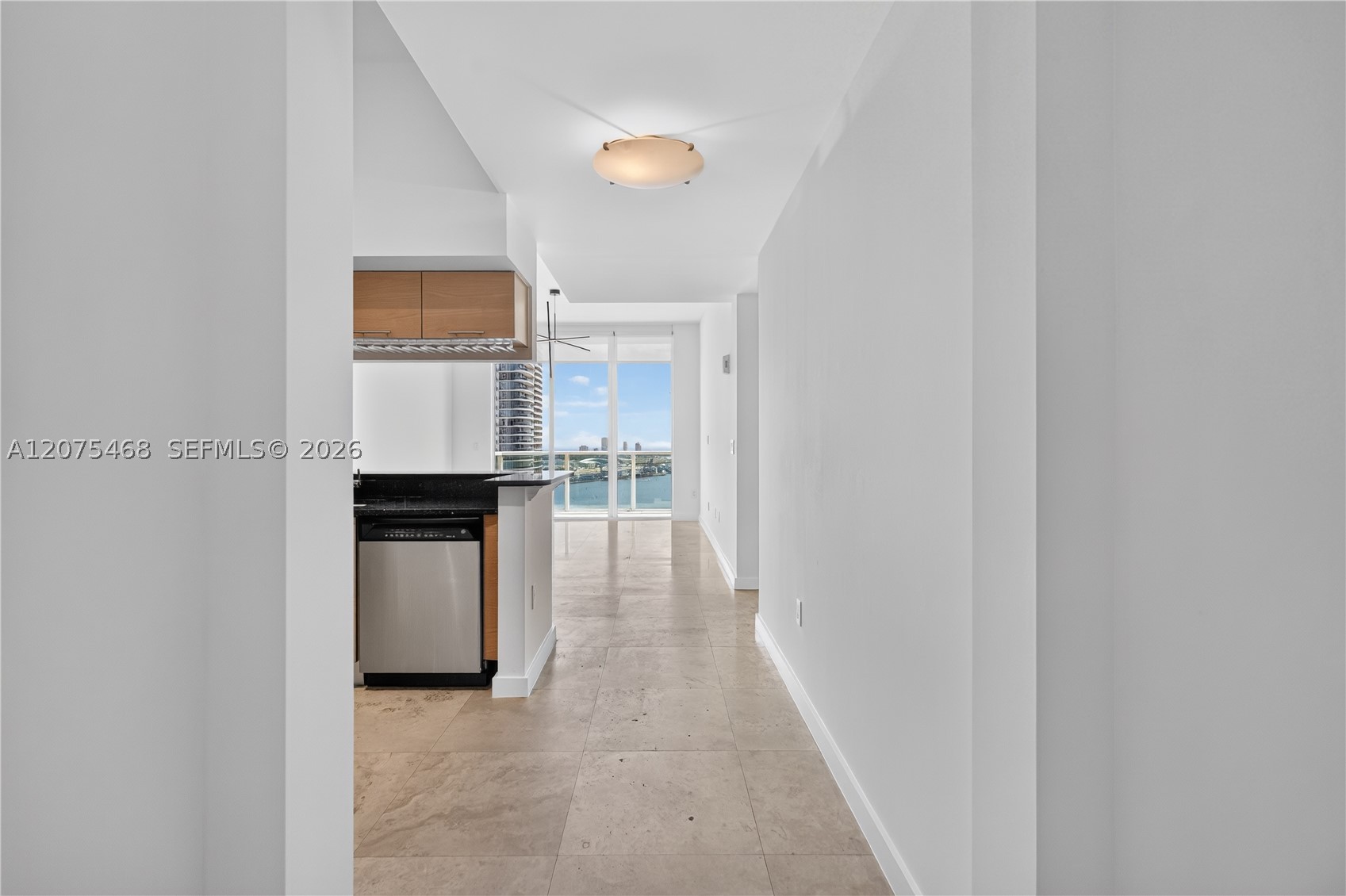 image Brickell on the River North30