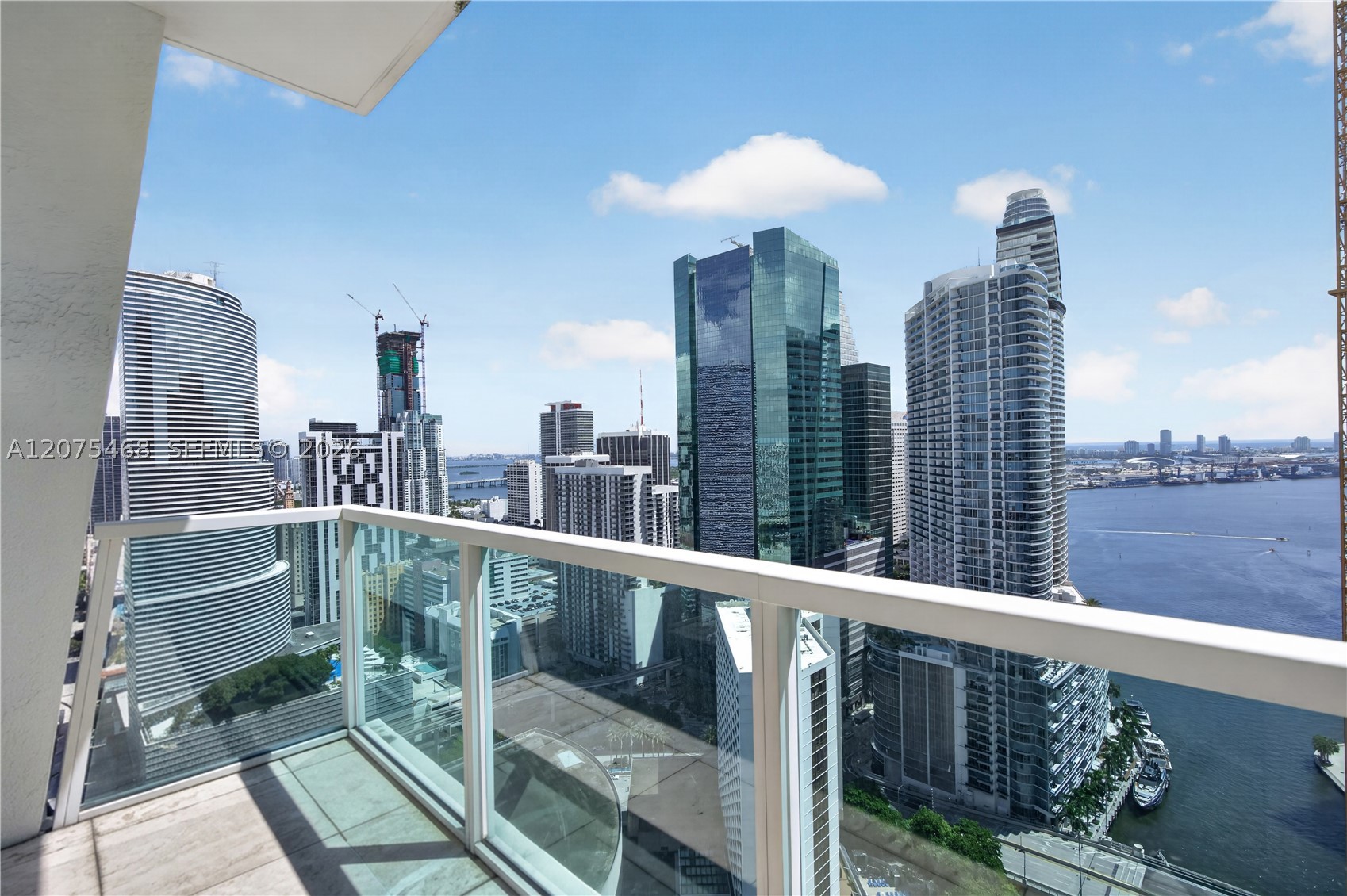 image Brickell on the River North7