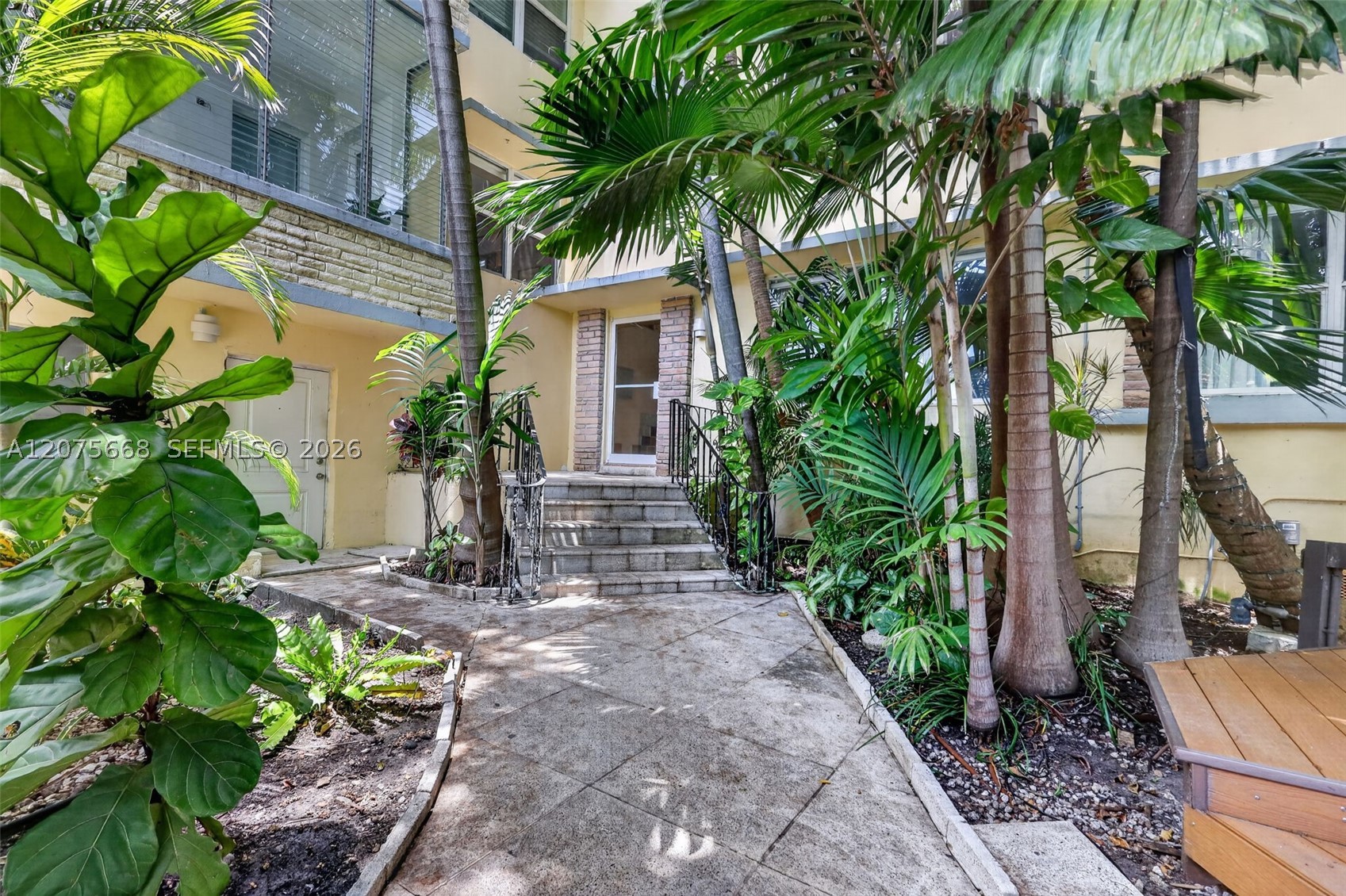1446 Lenox Ave #5 Miami Beach, FL 33139