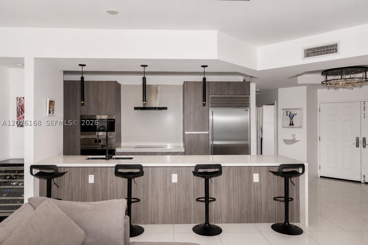 3700 Island Blvd #C402 Aventura, FL 33160