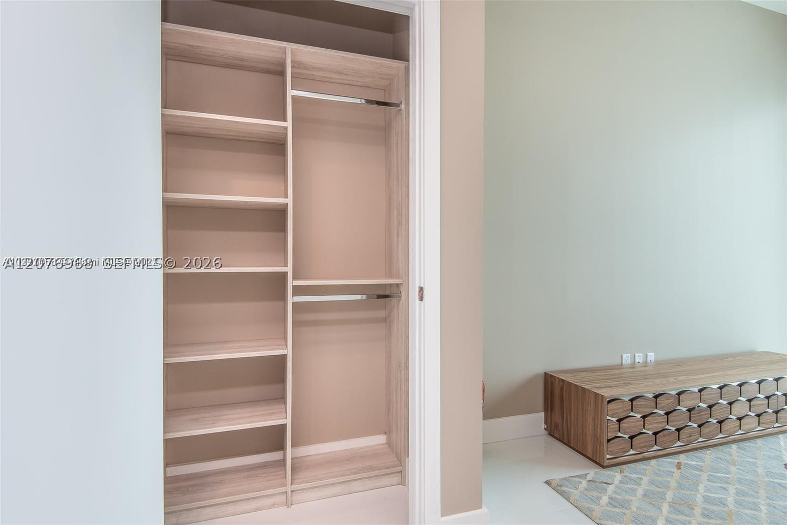 1080 Brickell Ave #4201 Miami, FL 33131
