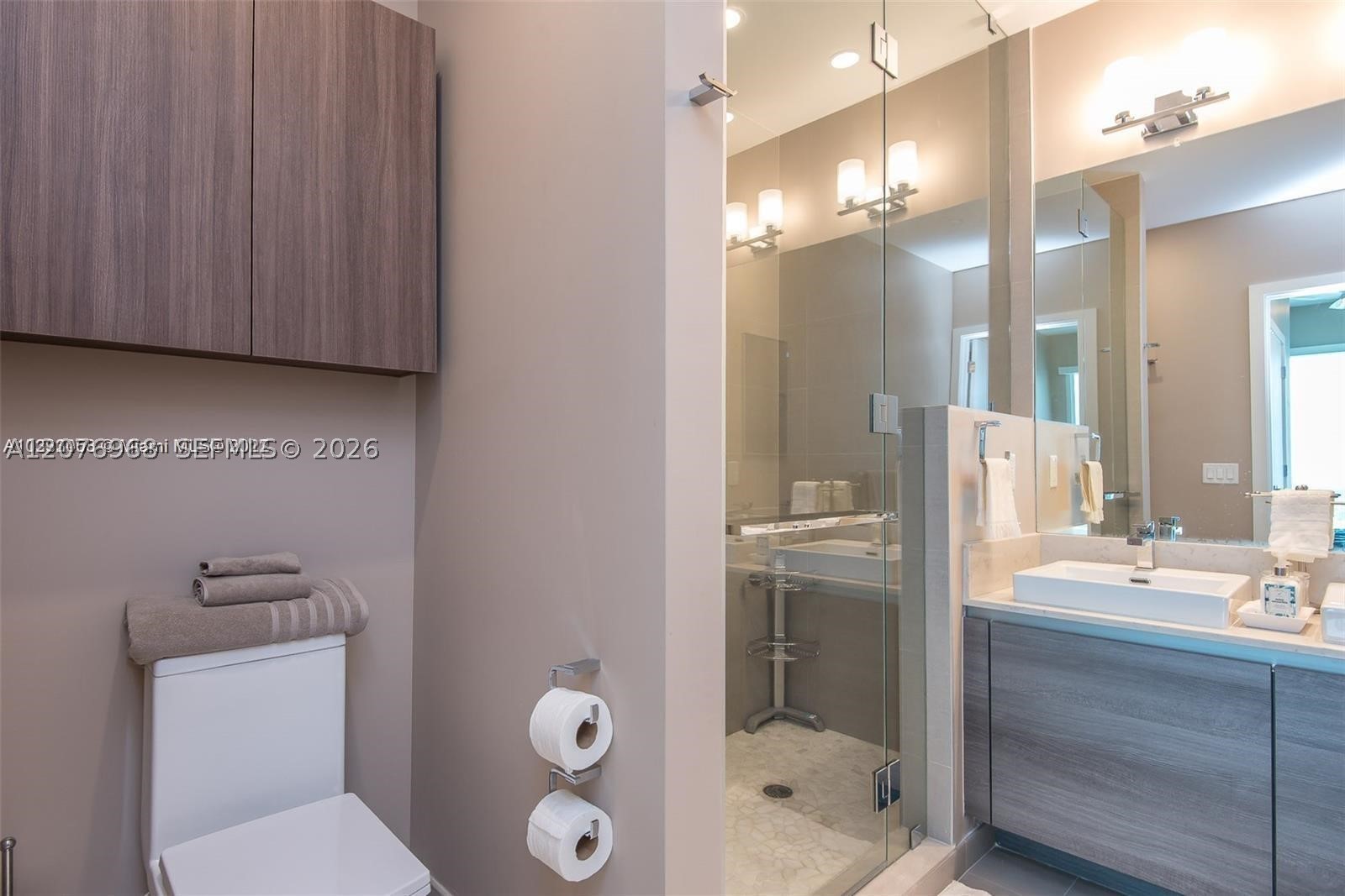 1080 Brickell Ave #4201 Miami, FL 33131