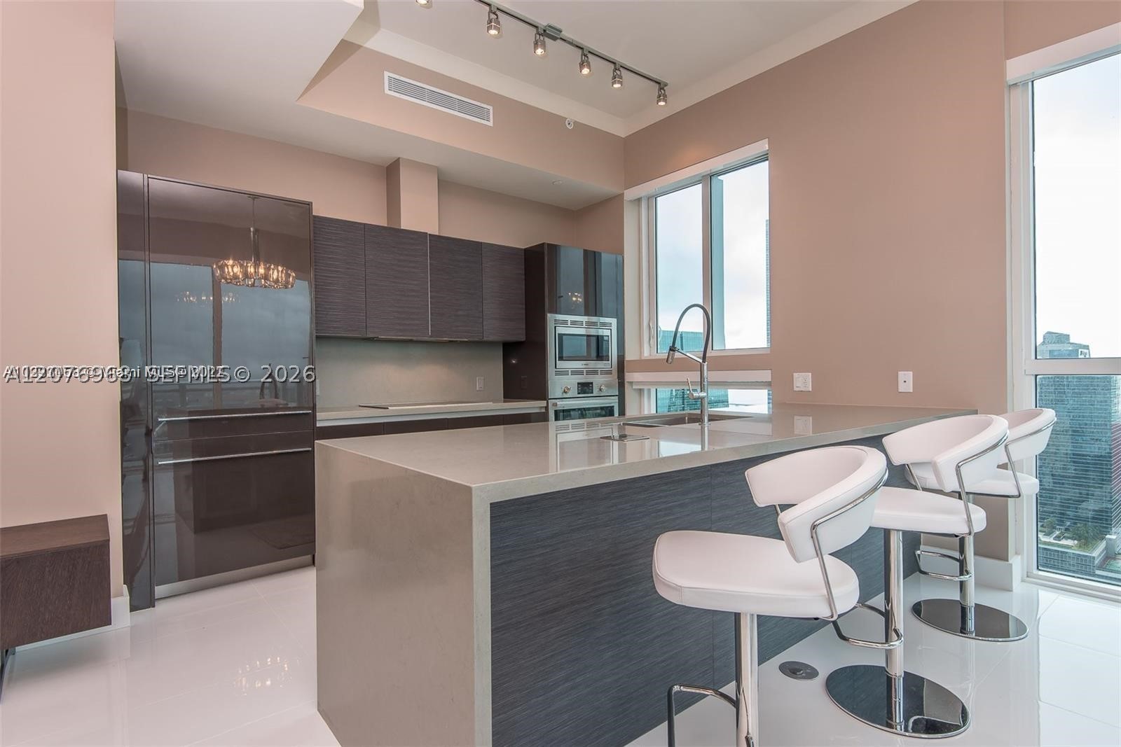 1080 Brickell Ave #4201 Miami, FL 33131