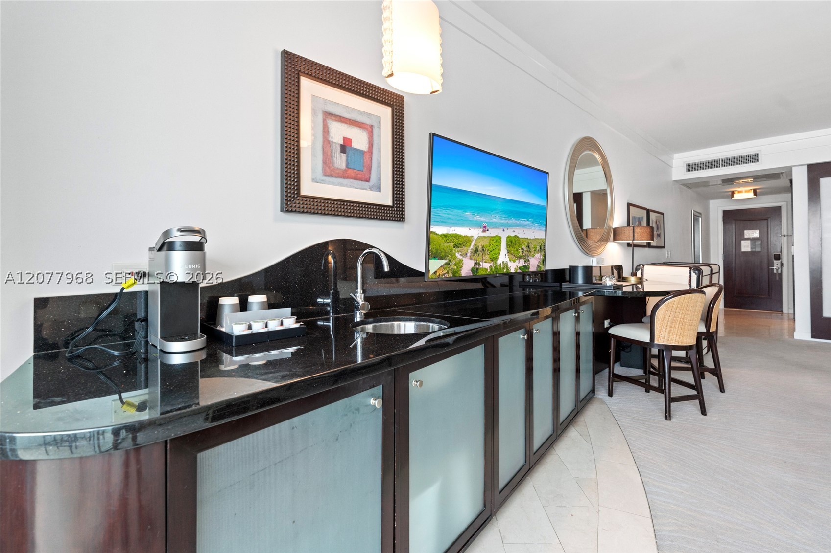 4391 Collins Ave #803 Miami Beach, FL 33140