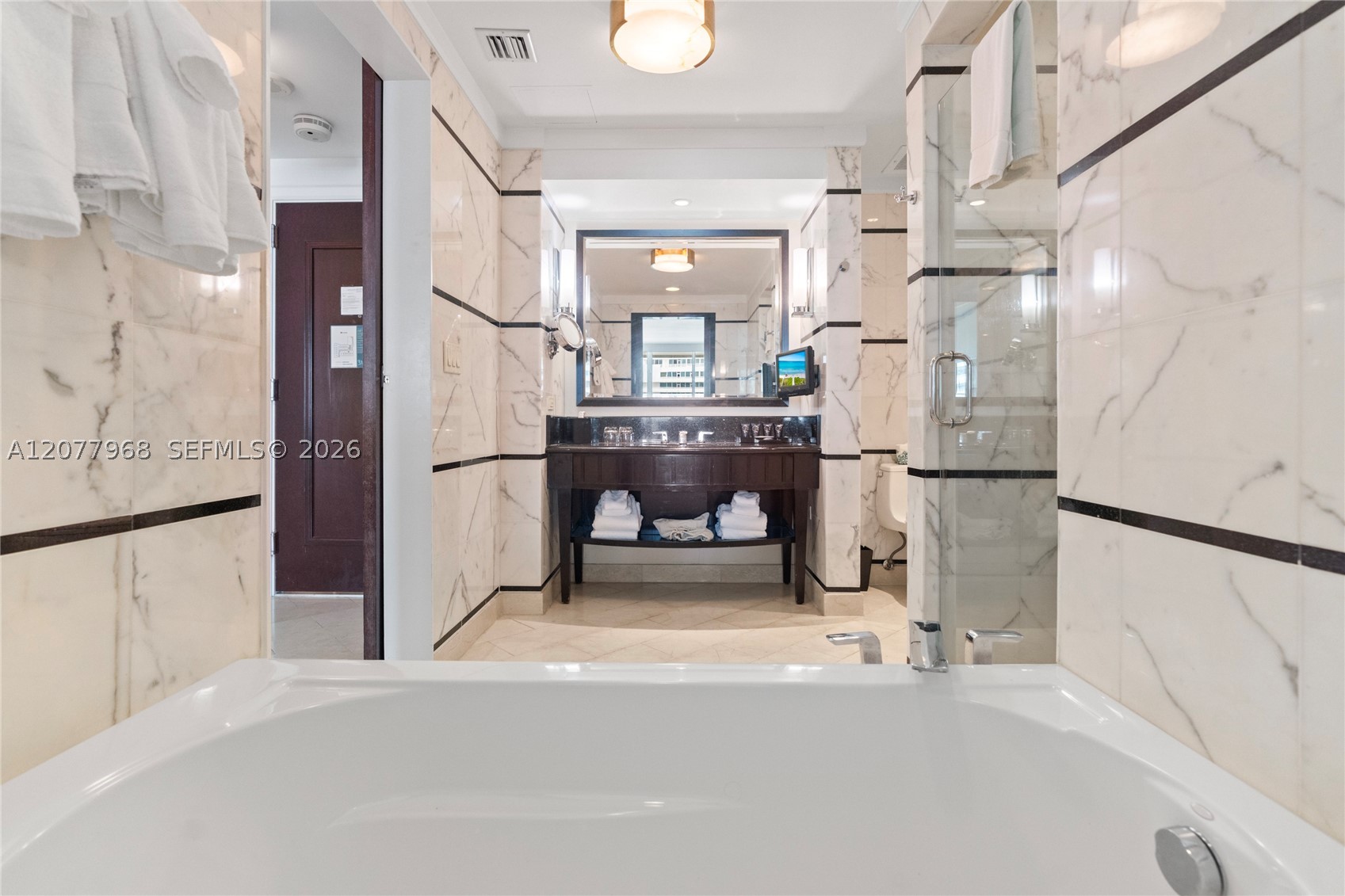 4391 Collins Ave #803 Miami Beach, FL 33140