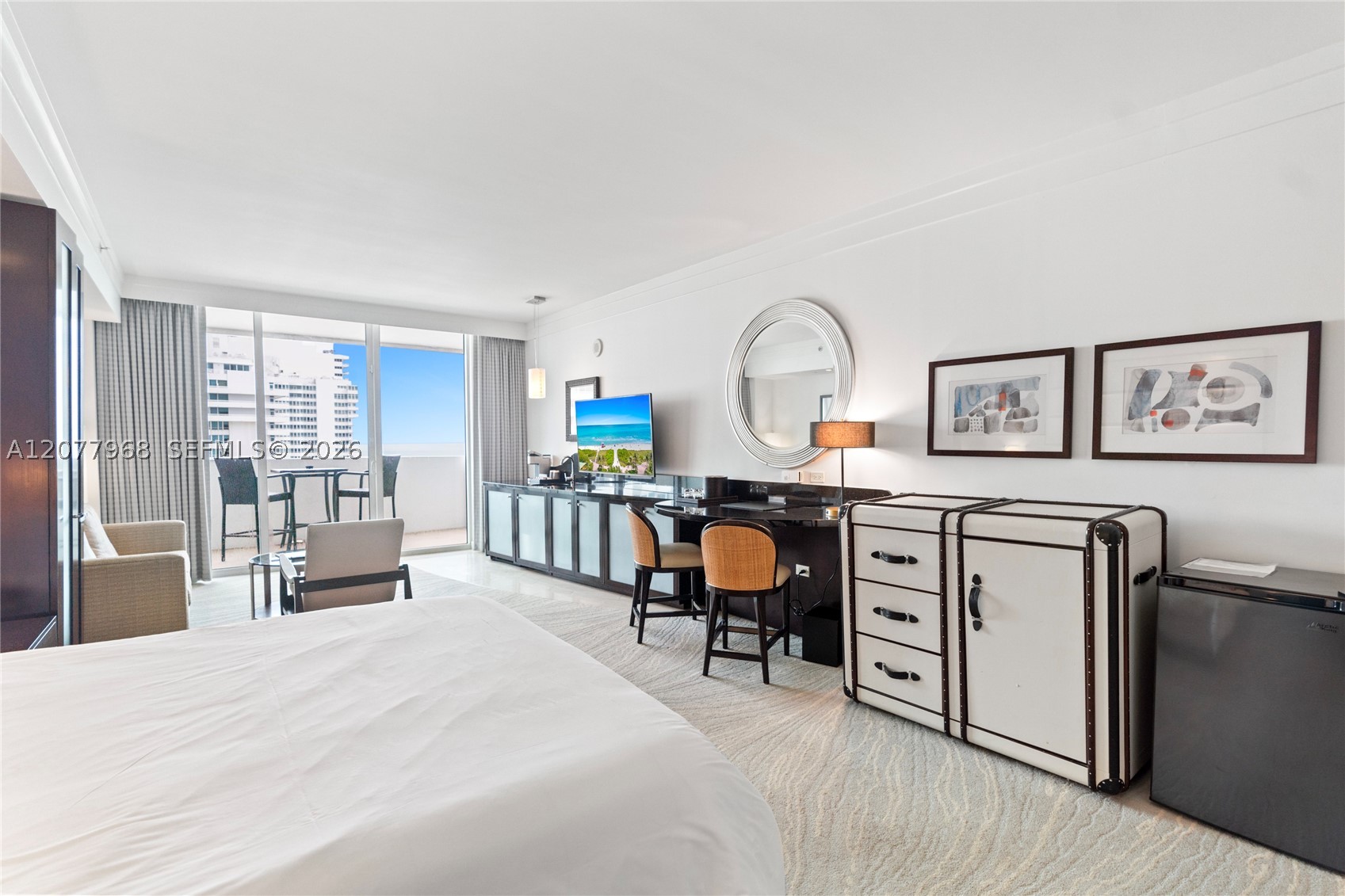 4391 Collins Ave #803 Miami Beach, FL 33140