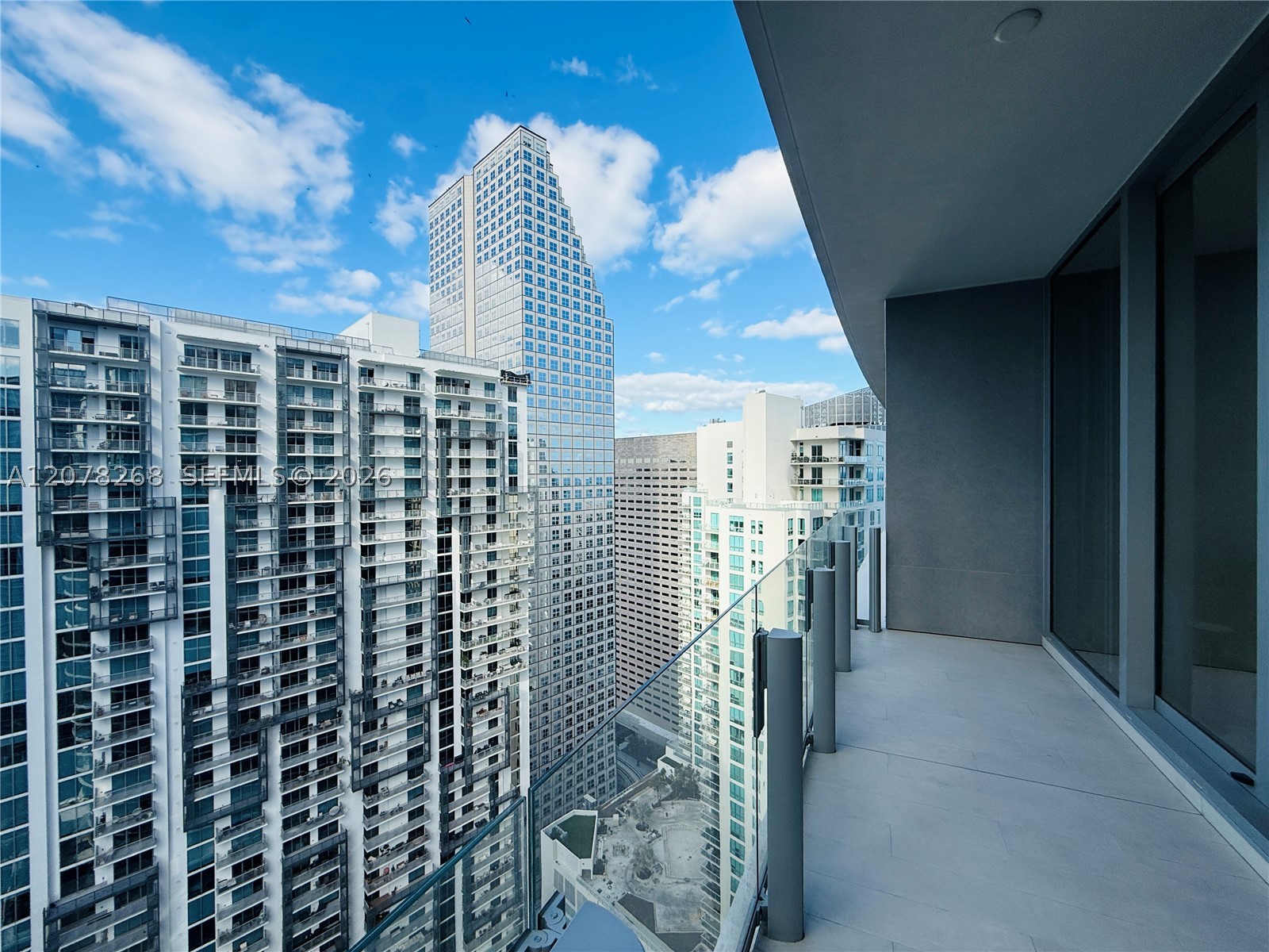 image Aston Martin Residences3