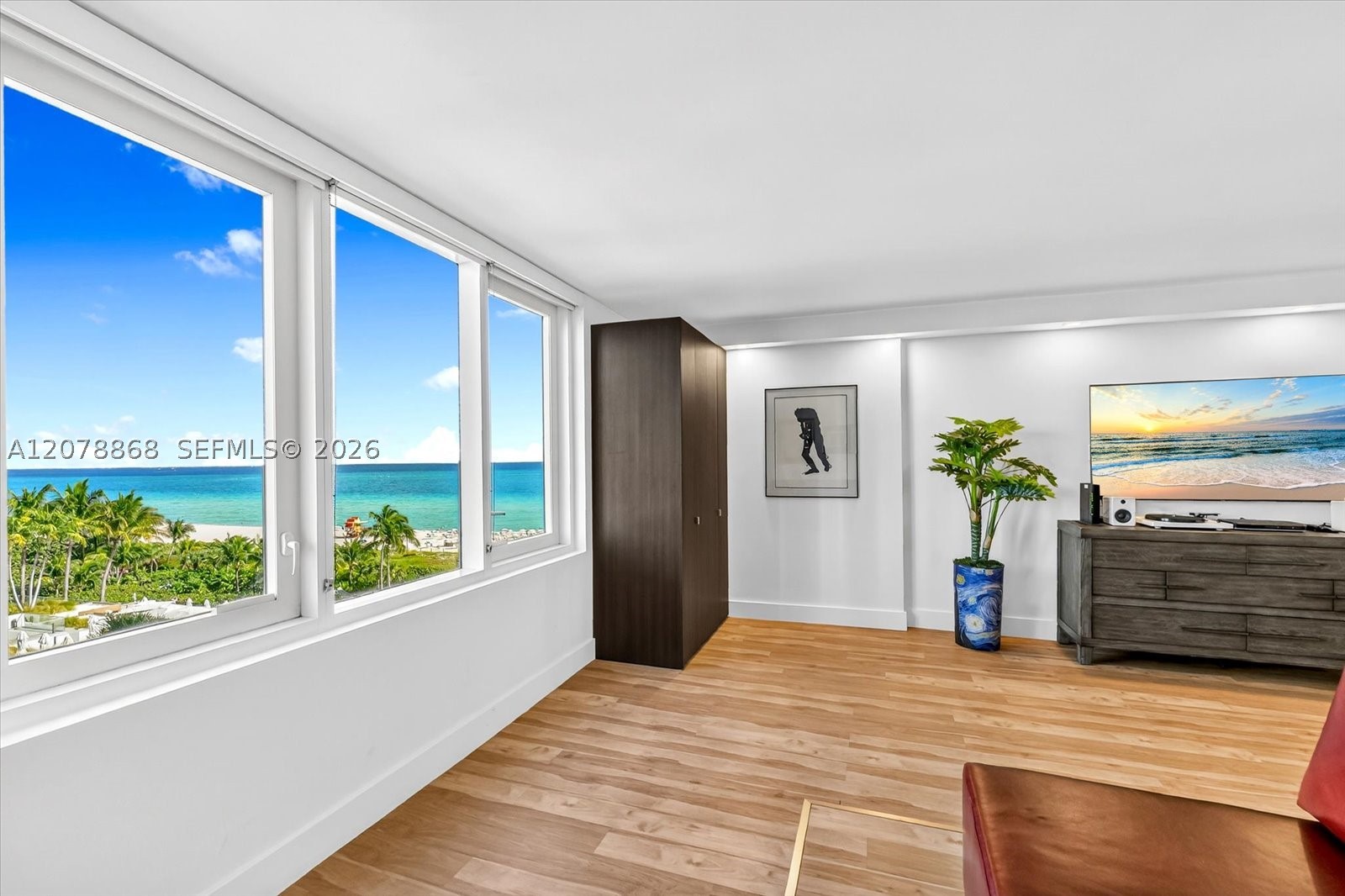 2301 Collins Ave #714 Miami Beach, FL 33139