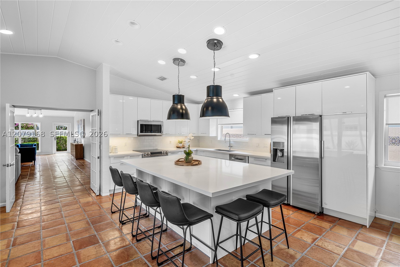 1015 SE 11th Ct Fort Lauderdale, FL 33316