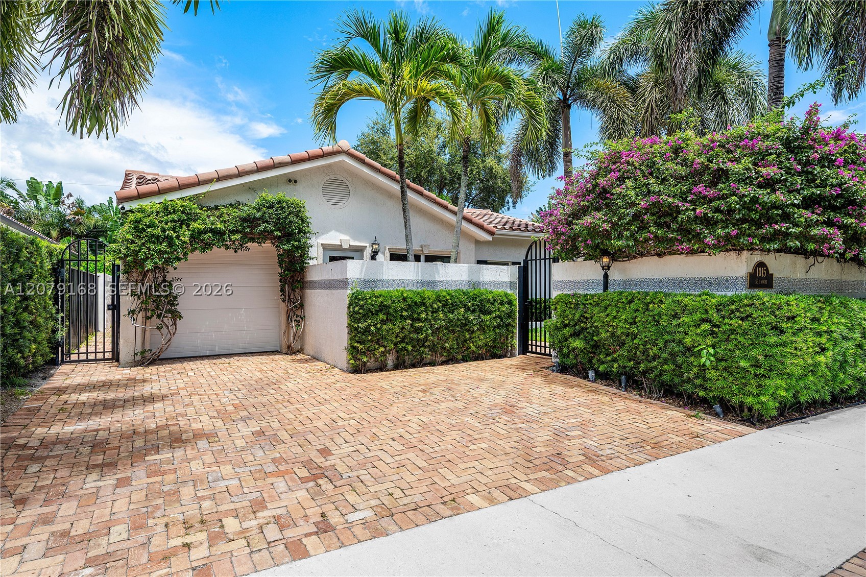 1015 SE 11th Ct Fort Lauderdale, FL 33316