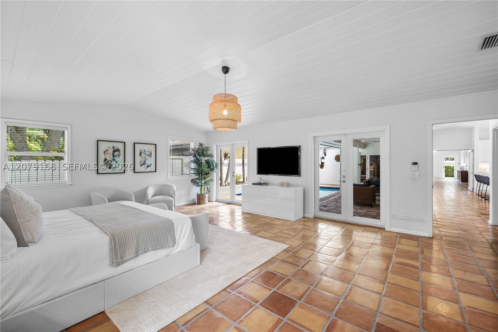 1015 SE 11th Ct Fort Lauderdale, FL 33316