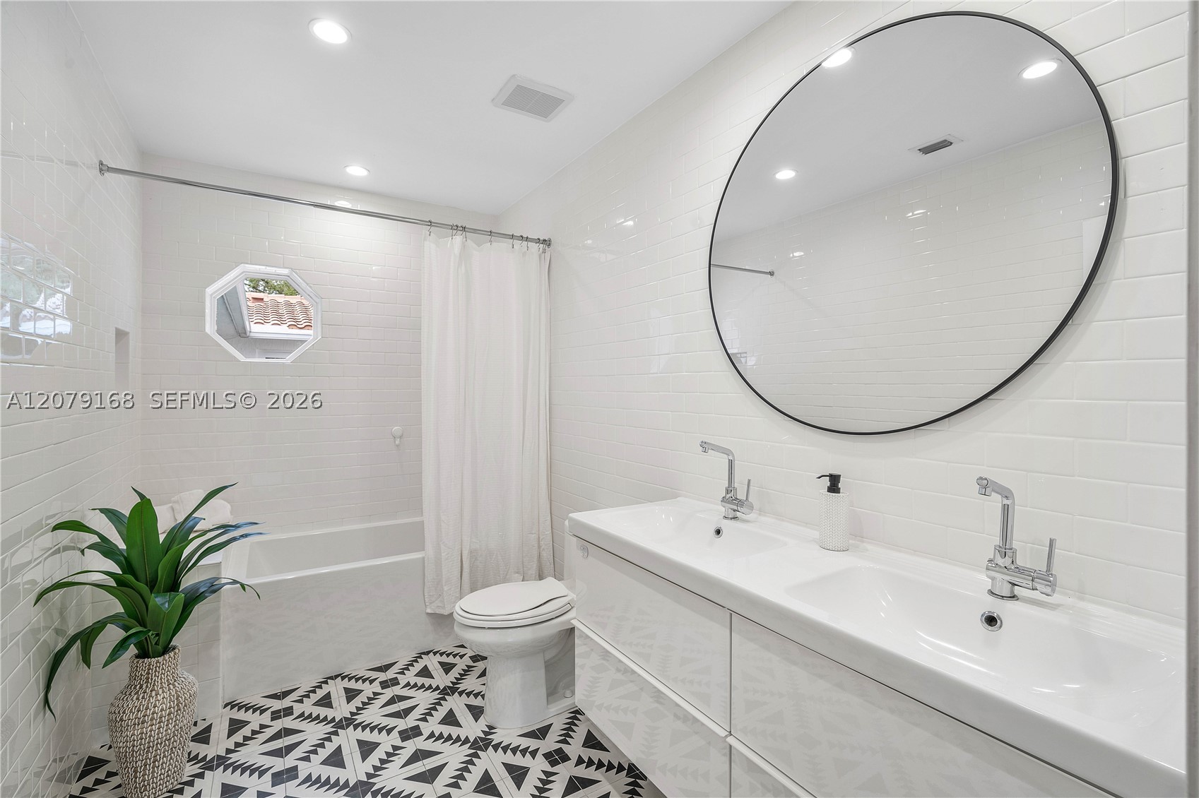 1015 SE 11th Ct Fort Lauderdale, FL 33316