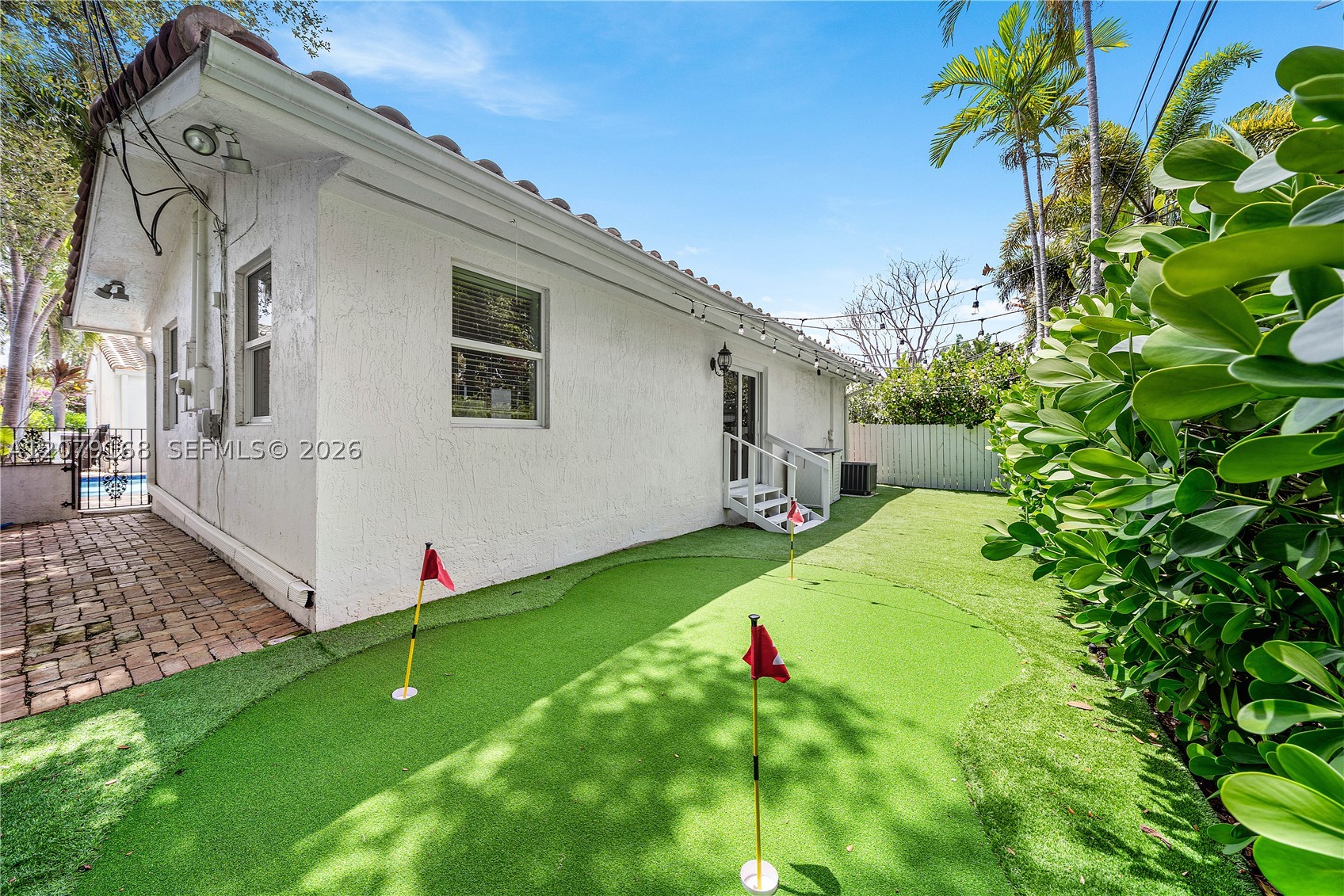 1015 SE 11th Ct Fort Lauderdale, FL 33316
