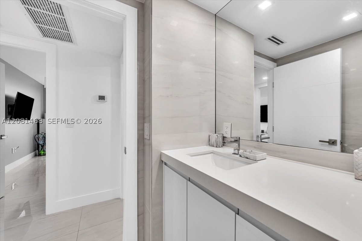 9801 Collins Ave #5U Bal Harbour, FL 33154