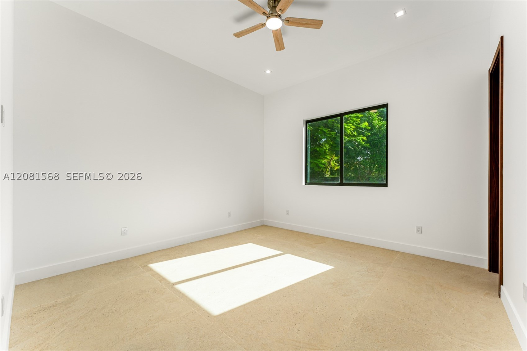 9475 SW 117th Ter Miami, FL 33176