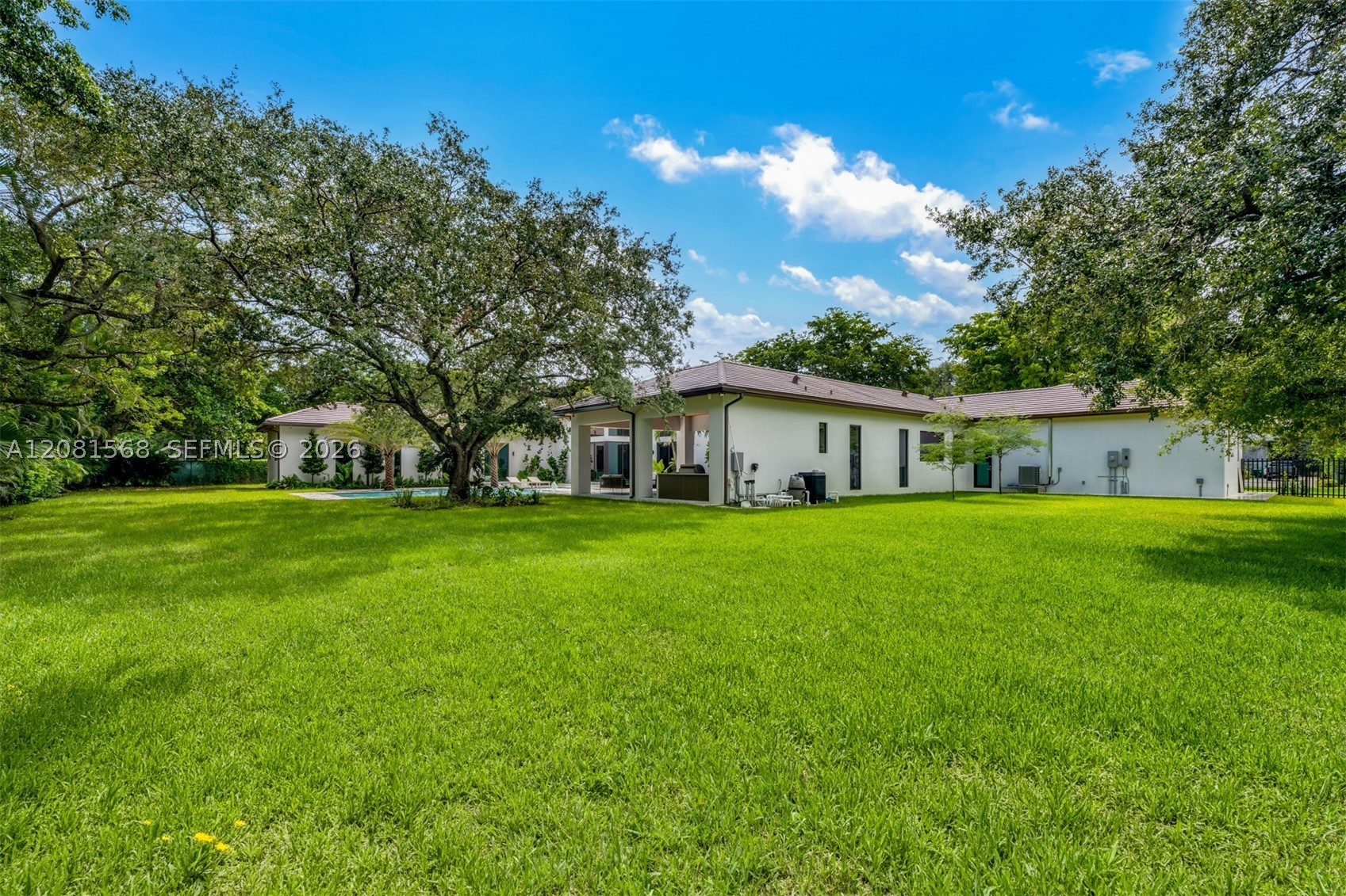 9475 SW 117th Ter Miami, FL 33176