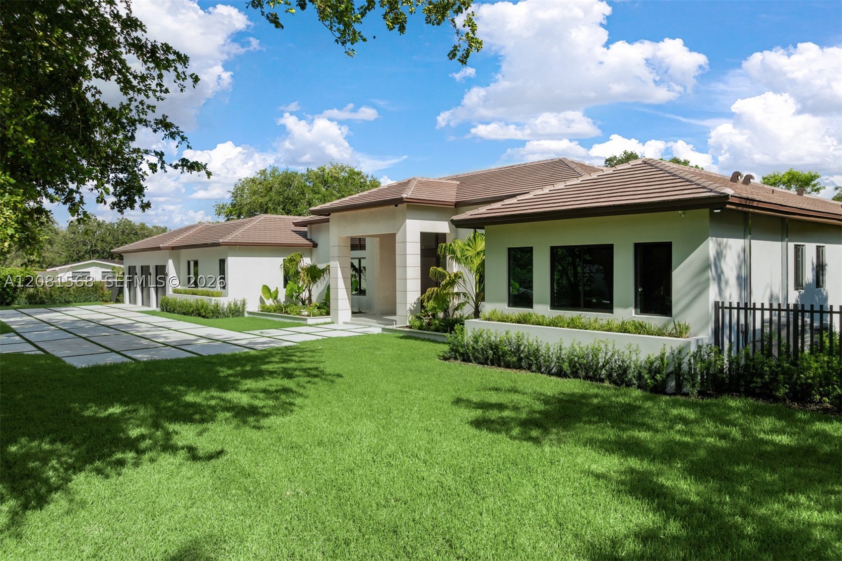 9475 SW 117th Ter Miami, FL 33176