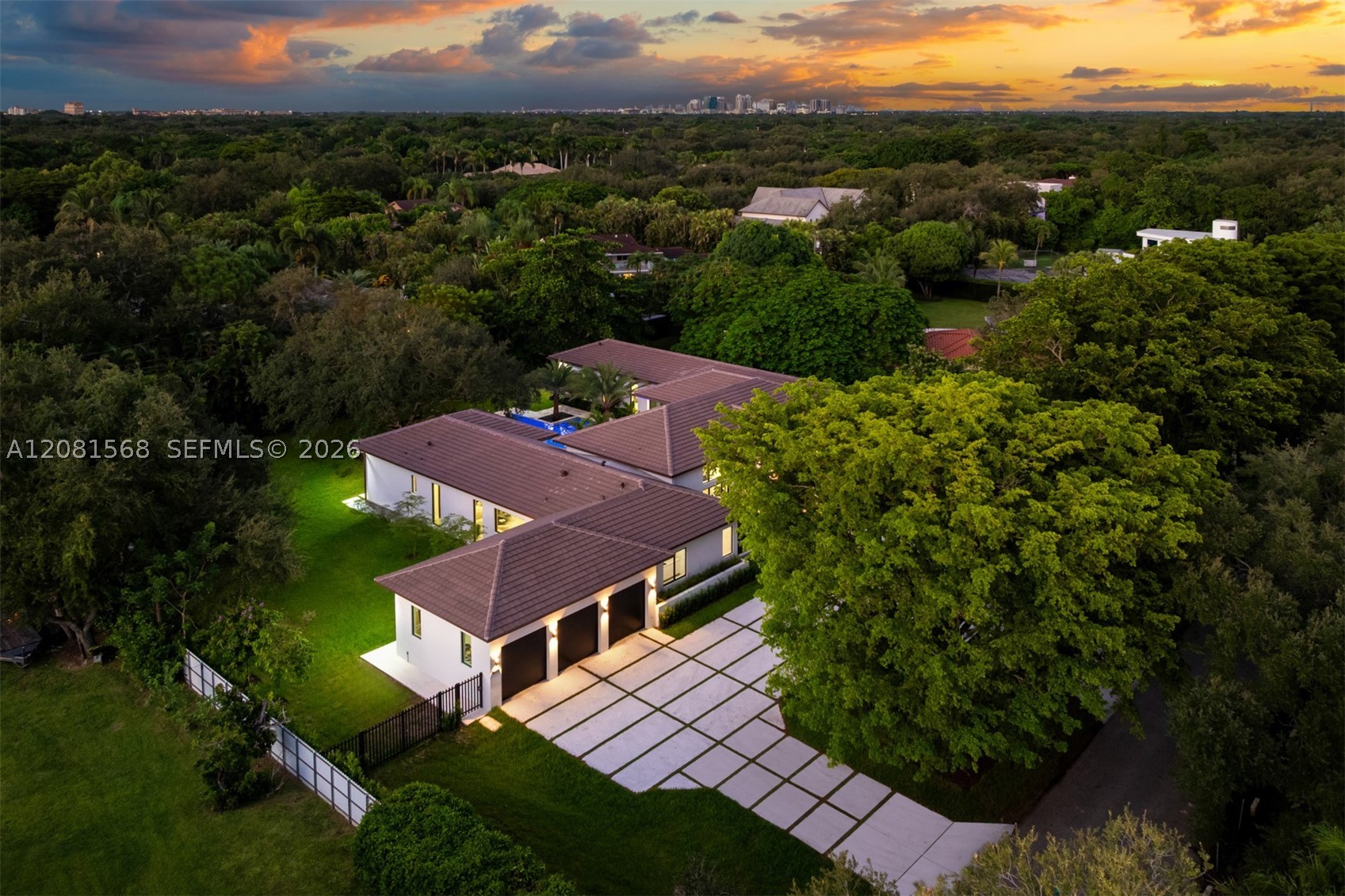 9475 SW 117th Ter Miami, FL 33176