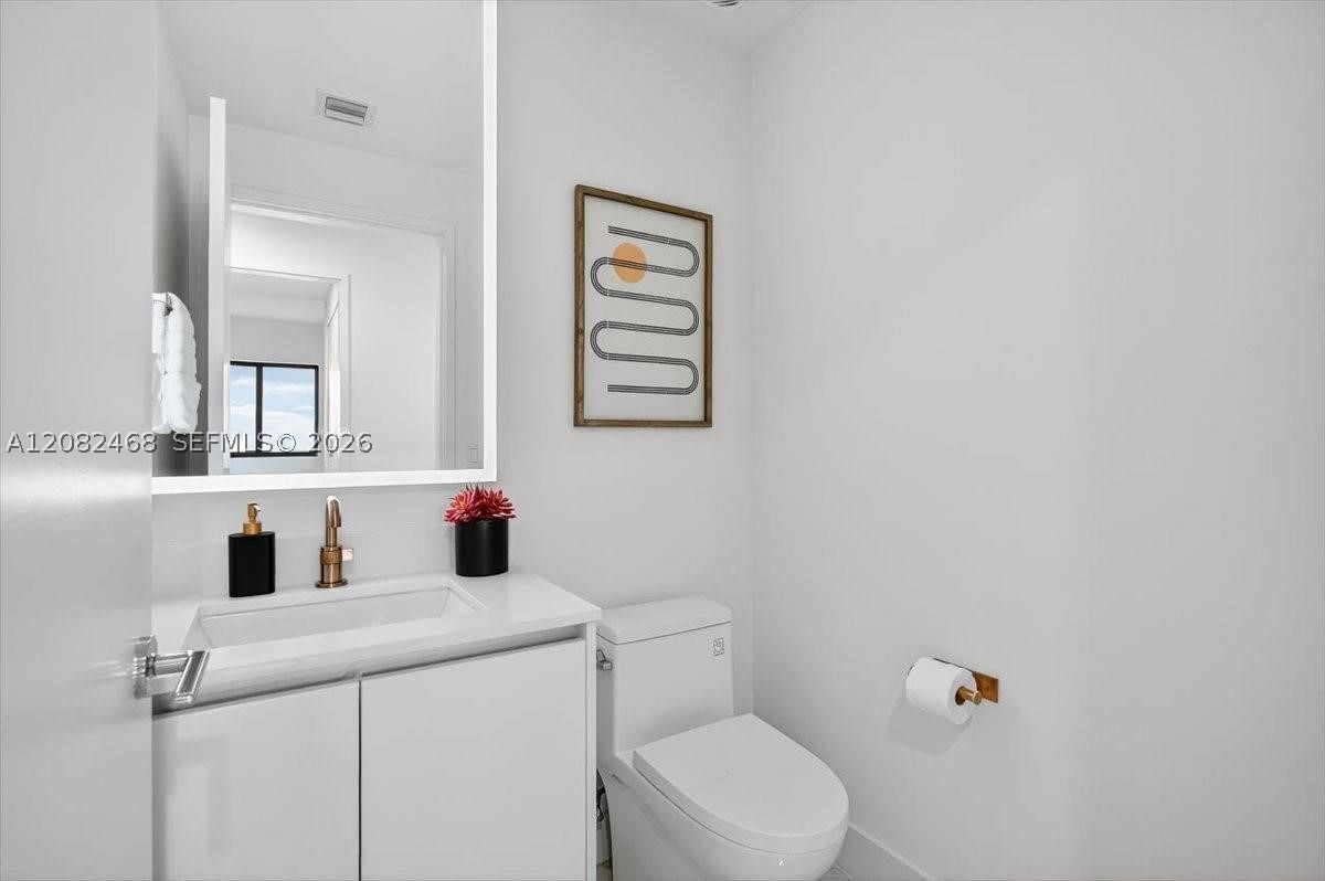 700 NE 24th St #5202 Miami, FL 33137