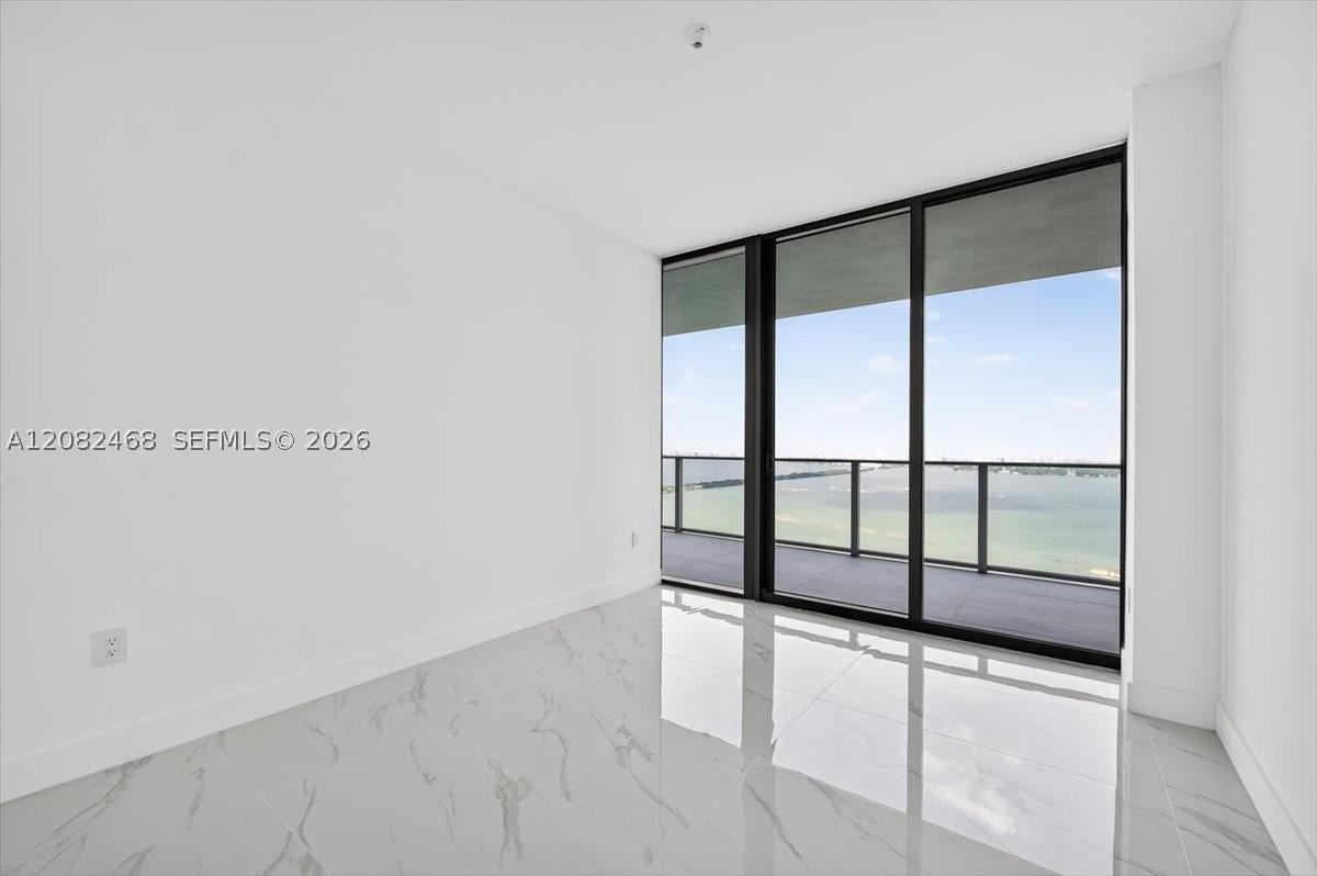 700 NE 24th St #5202 Miami, FL 33137