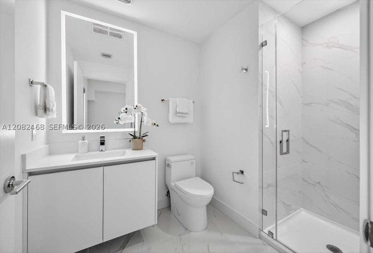 700 NE 24th St #5202 Miami, FL 33137